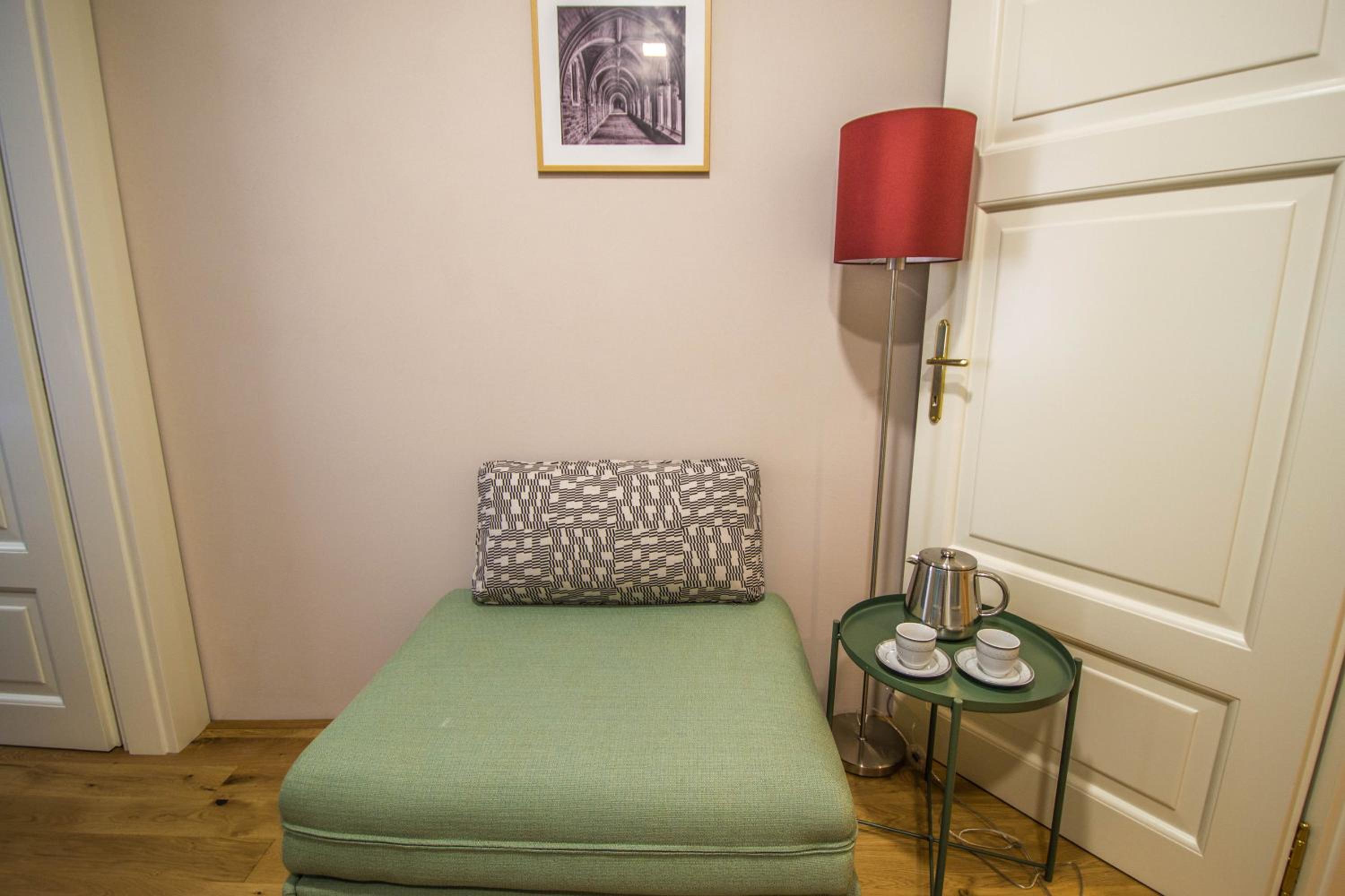 Unique Apartments 250m from the Charles Bridge