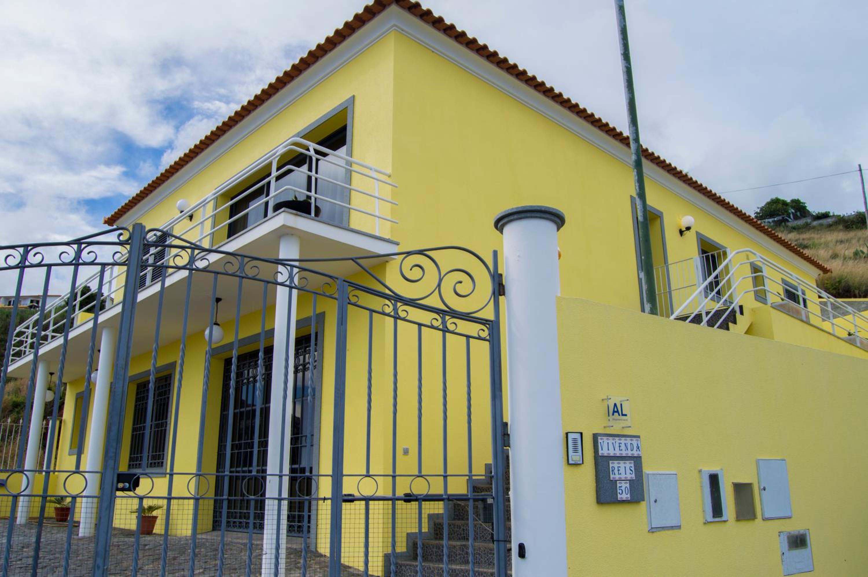 Hotel Villa Reis Caniço - Image 1