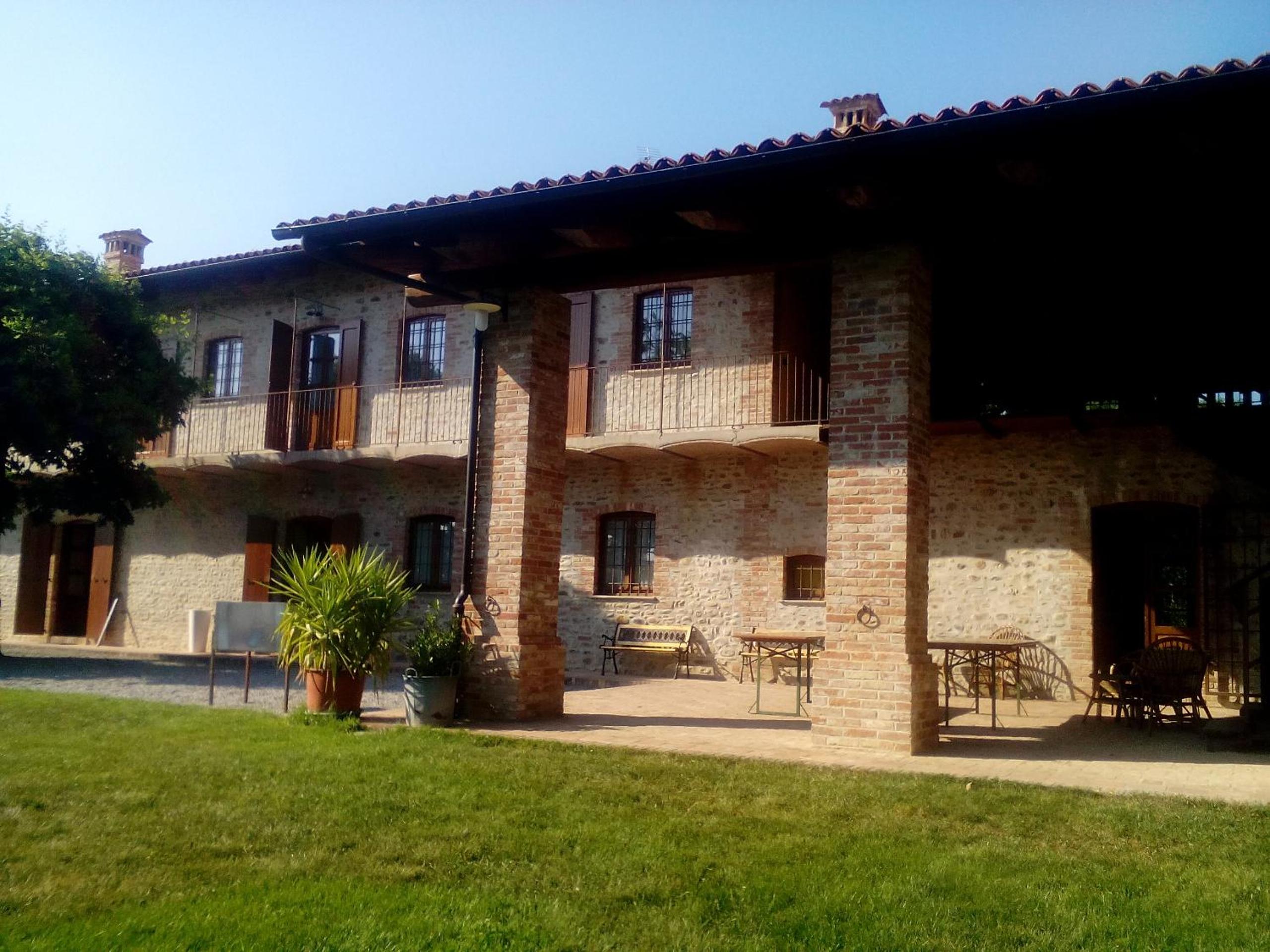 Cascina Stralla view 3