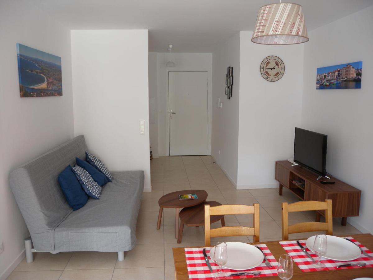 HENDAYE- T2 3*-Wifi-350m plage-terrasse-garage view 3