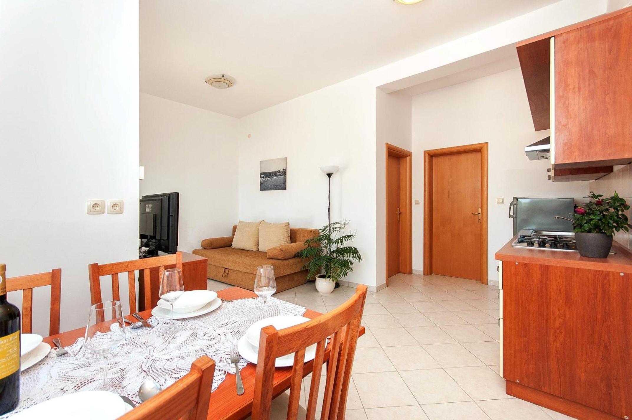 Apartments Ruzmarin view 5