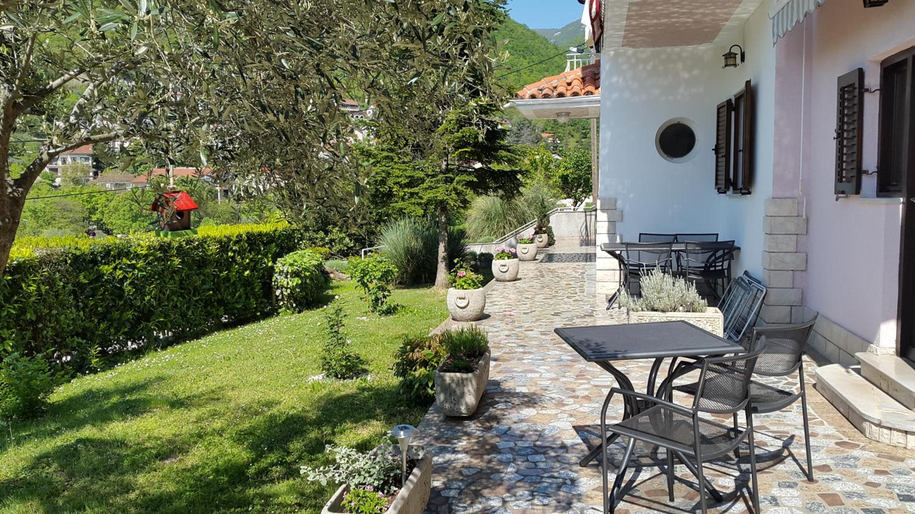 Apartments & rooms MIKLEUS