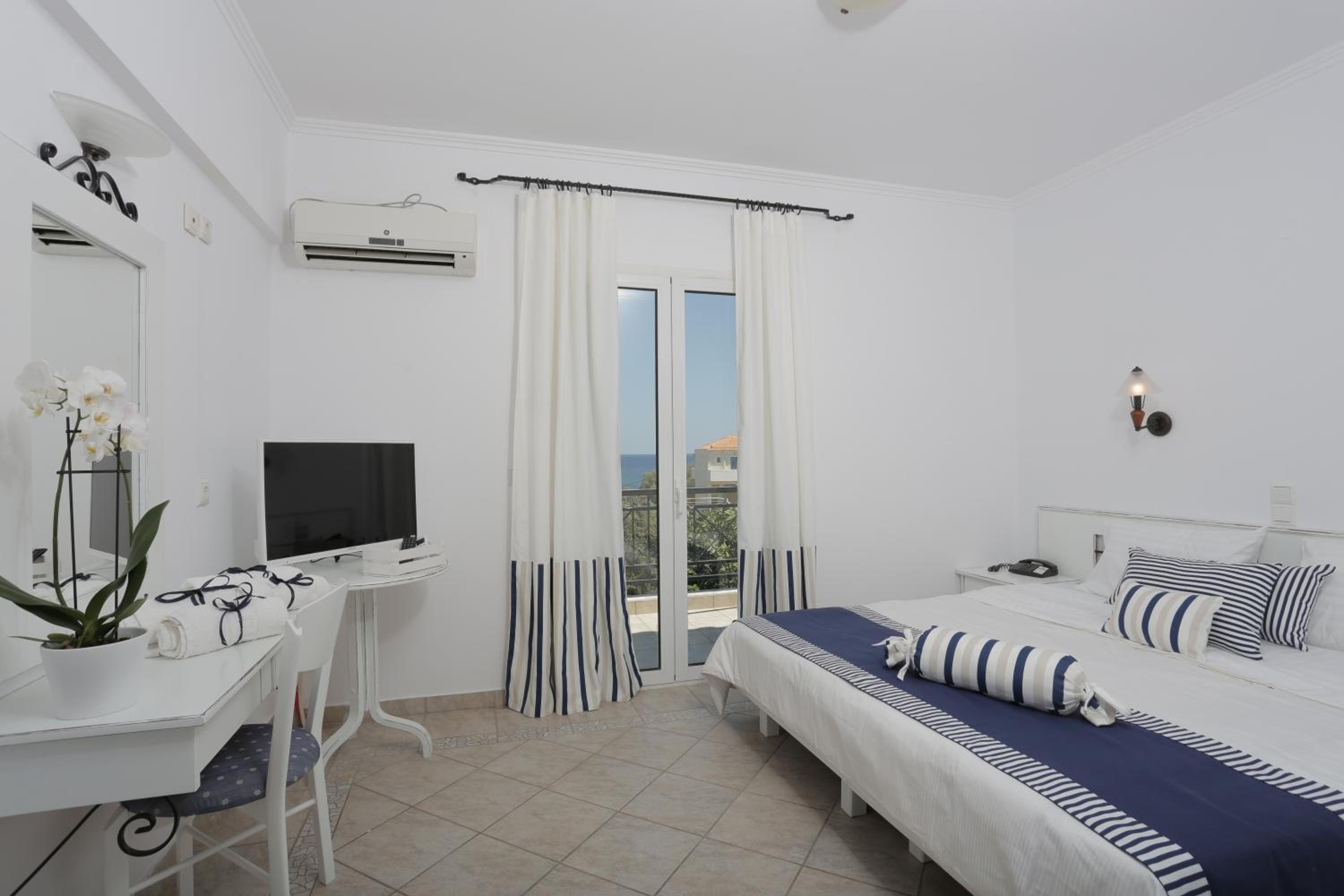 Iris Beach Hotel