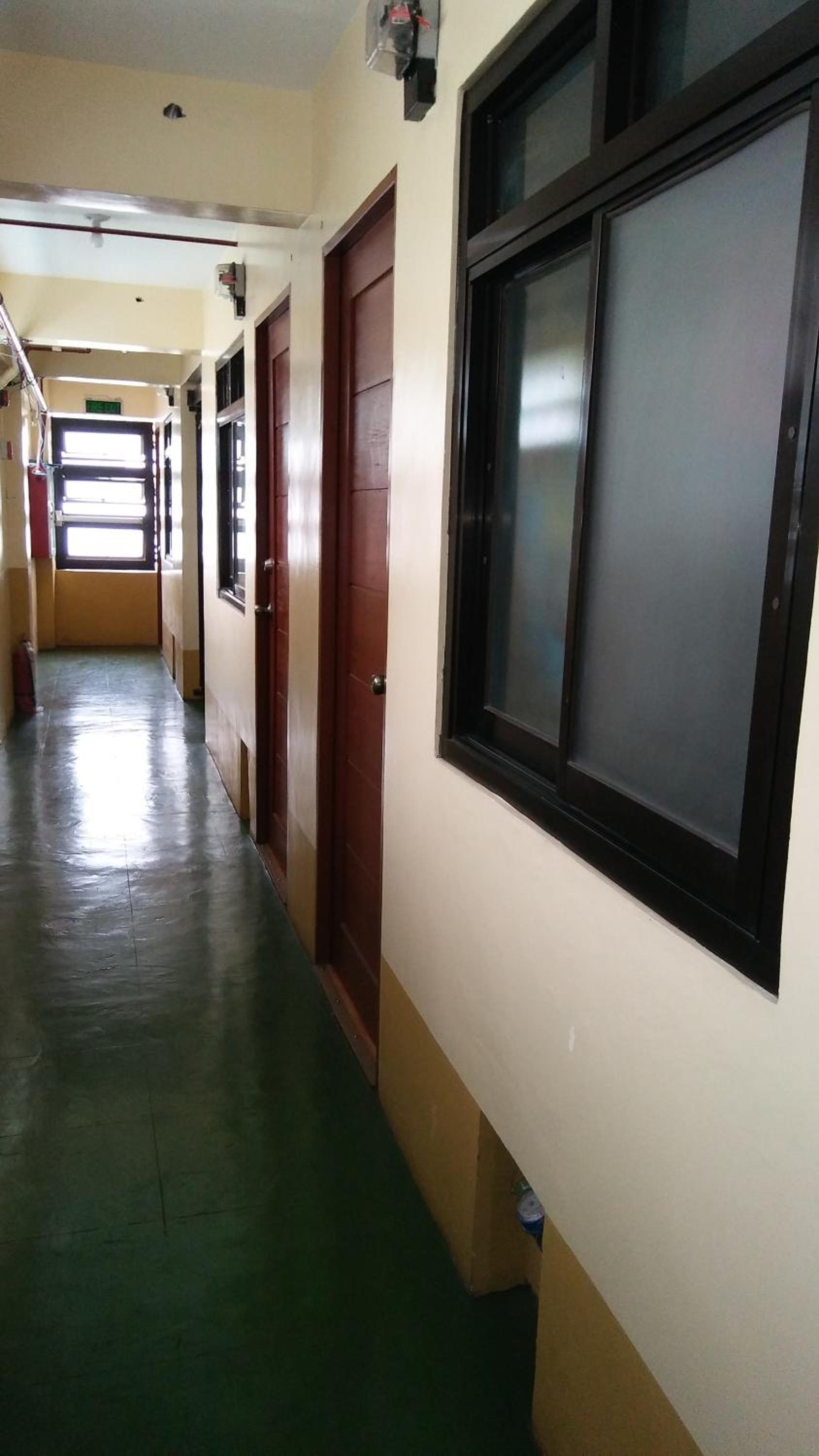 Budget Studio Unit in Makati