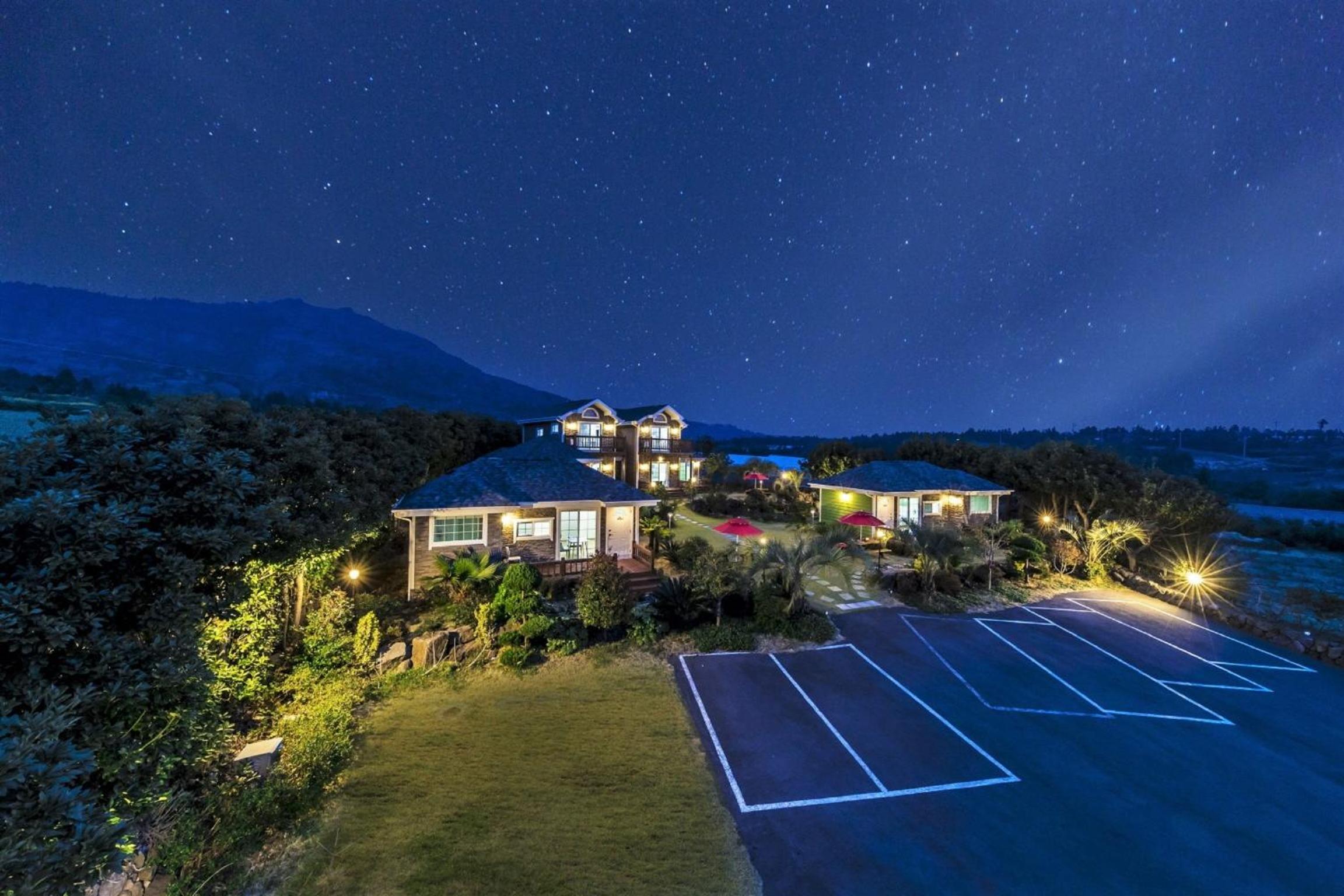 Jubilee Chalet