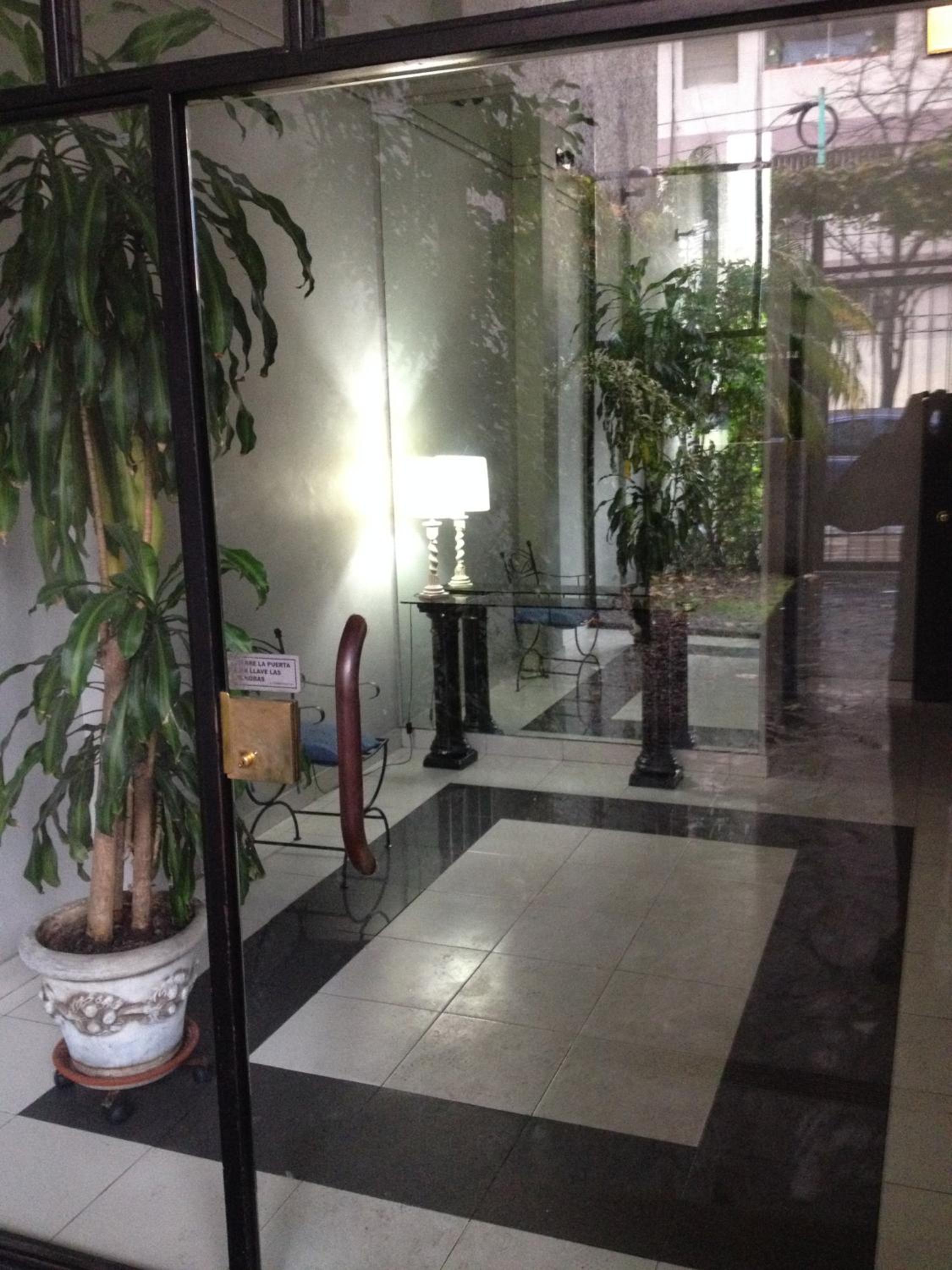 Apartamento Bulnes y Calle Corrientes