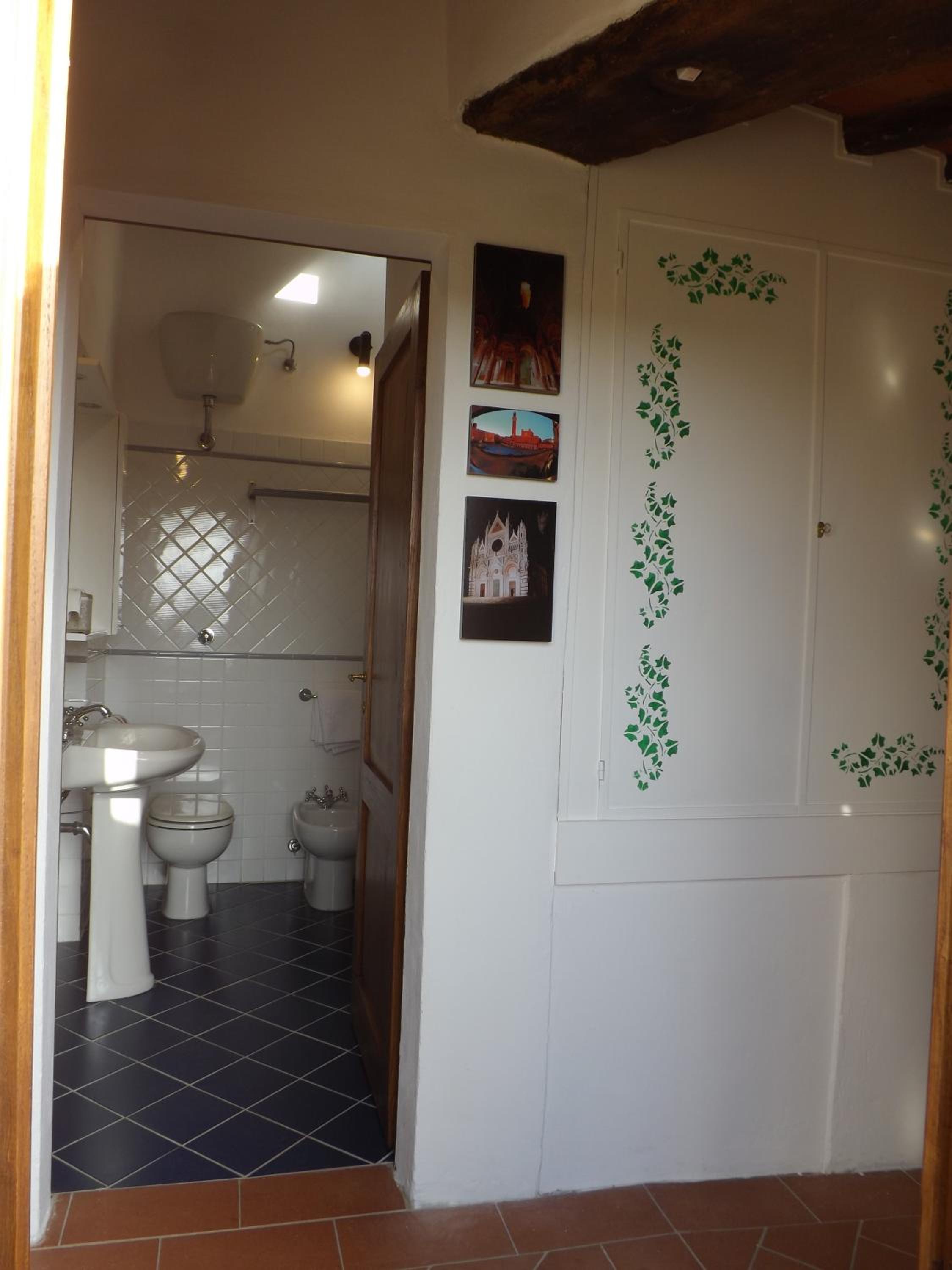 Photo 43