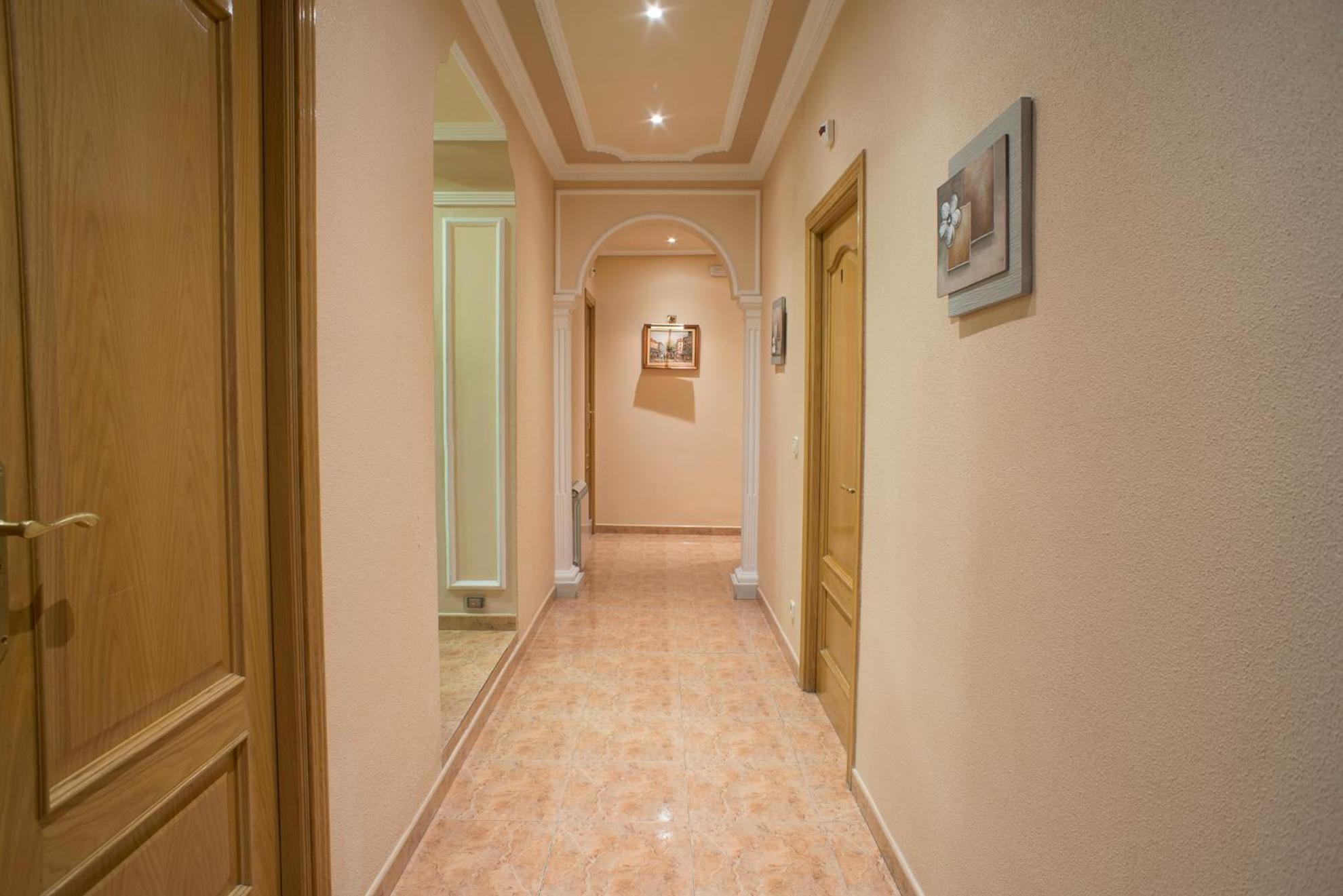 Hostal Bianco - Image 1