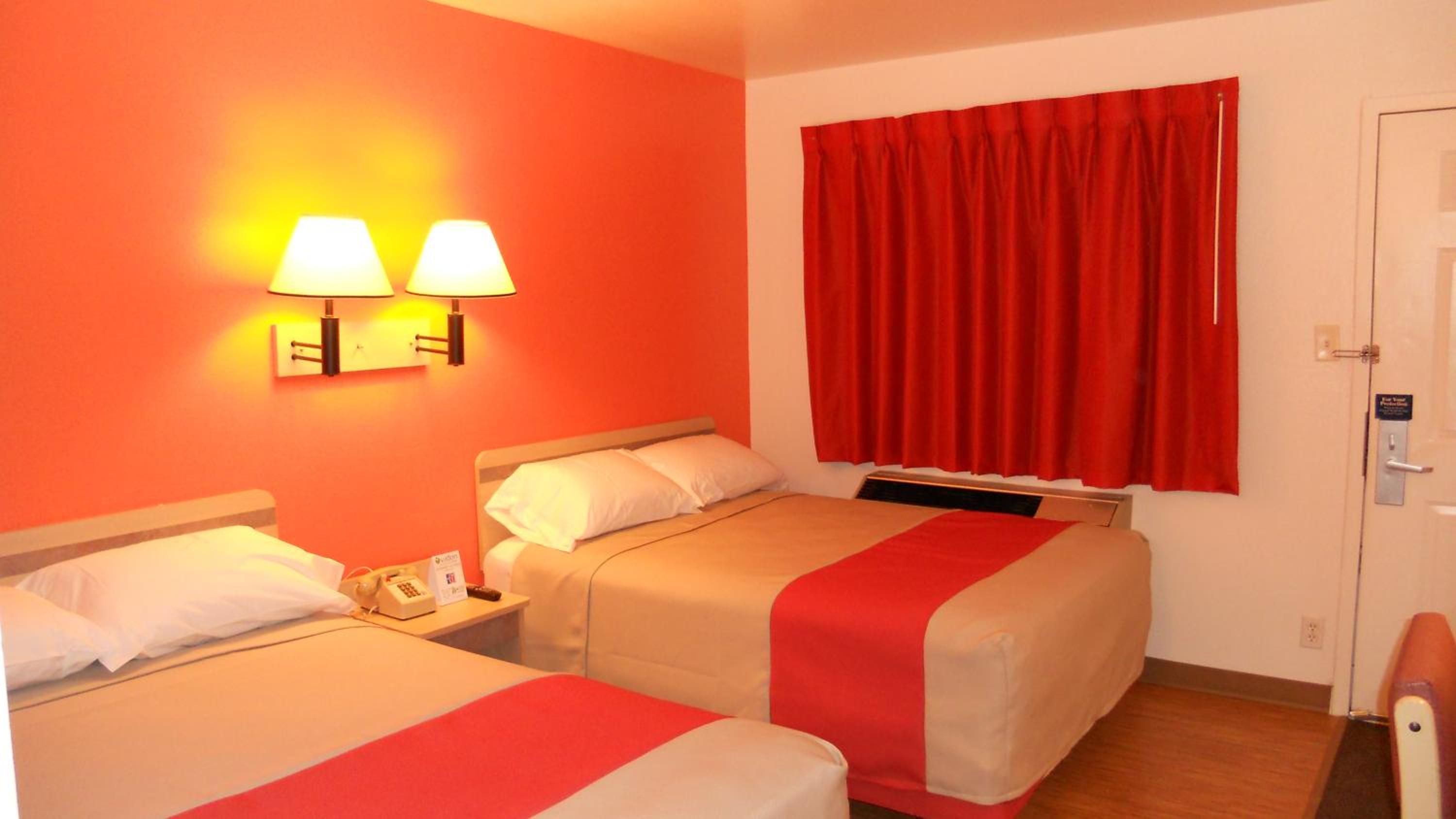 Motel 6-Des Moines, IA - North