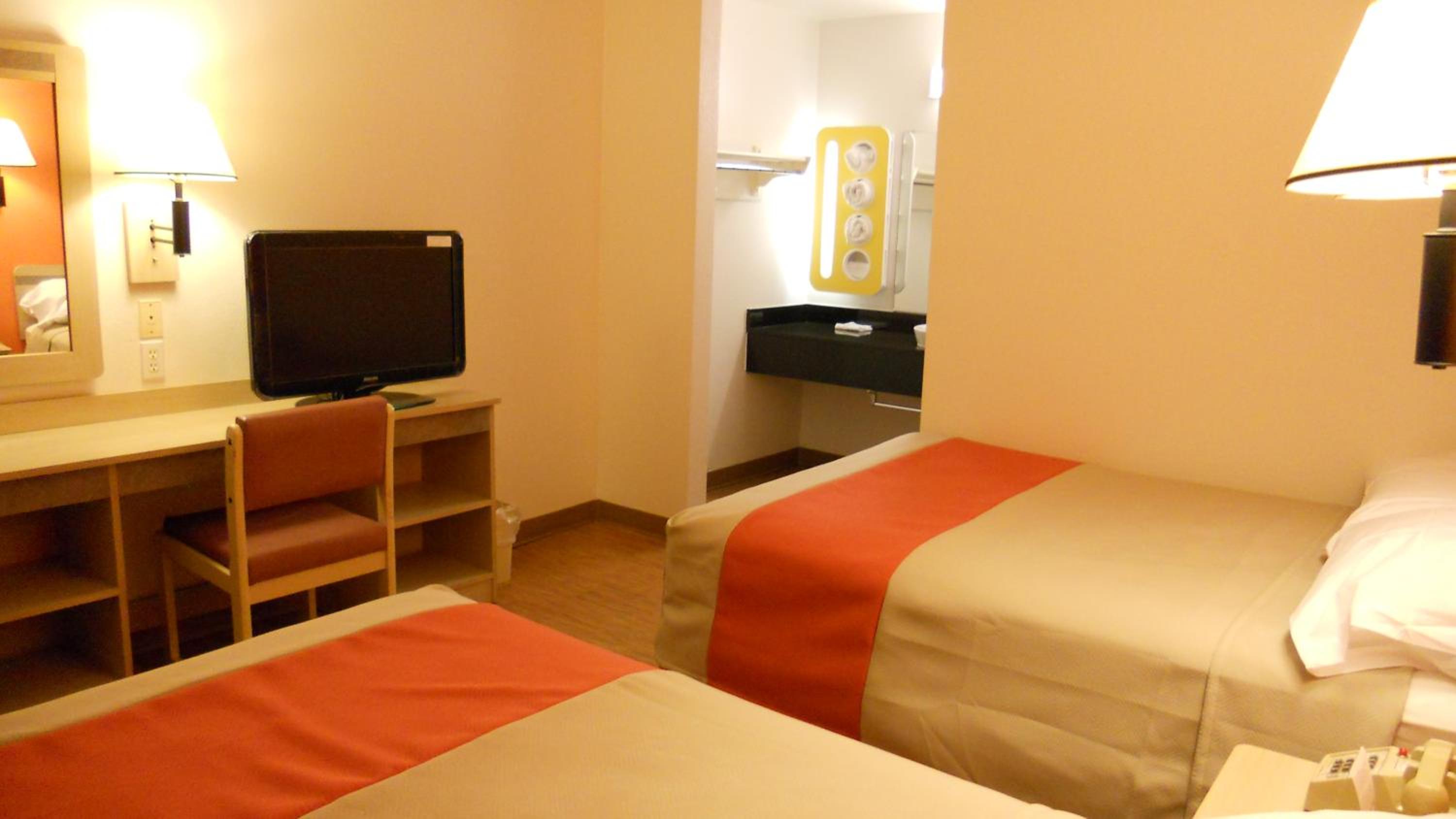 Motel 6-Des Moines, IA - North