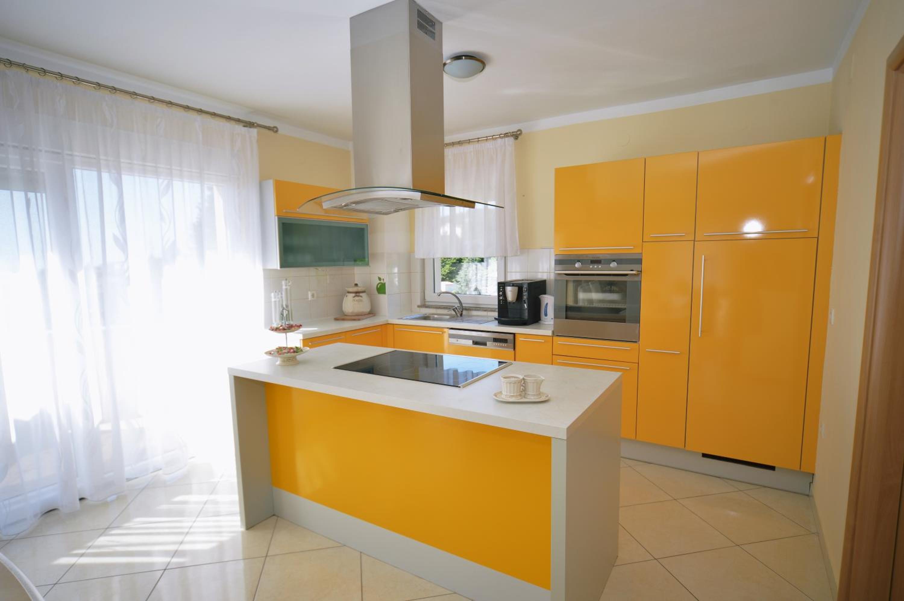 Apartments Mrkonja