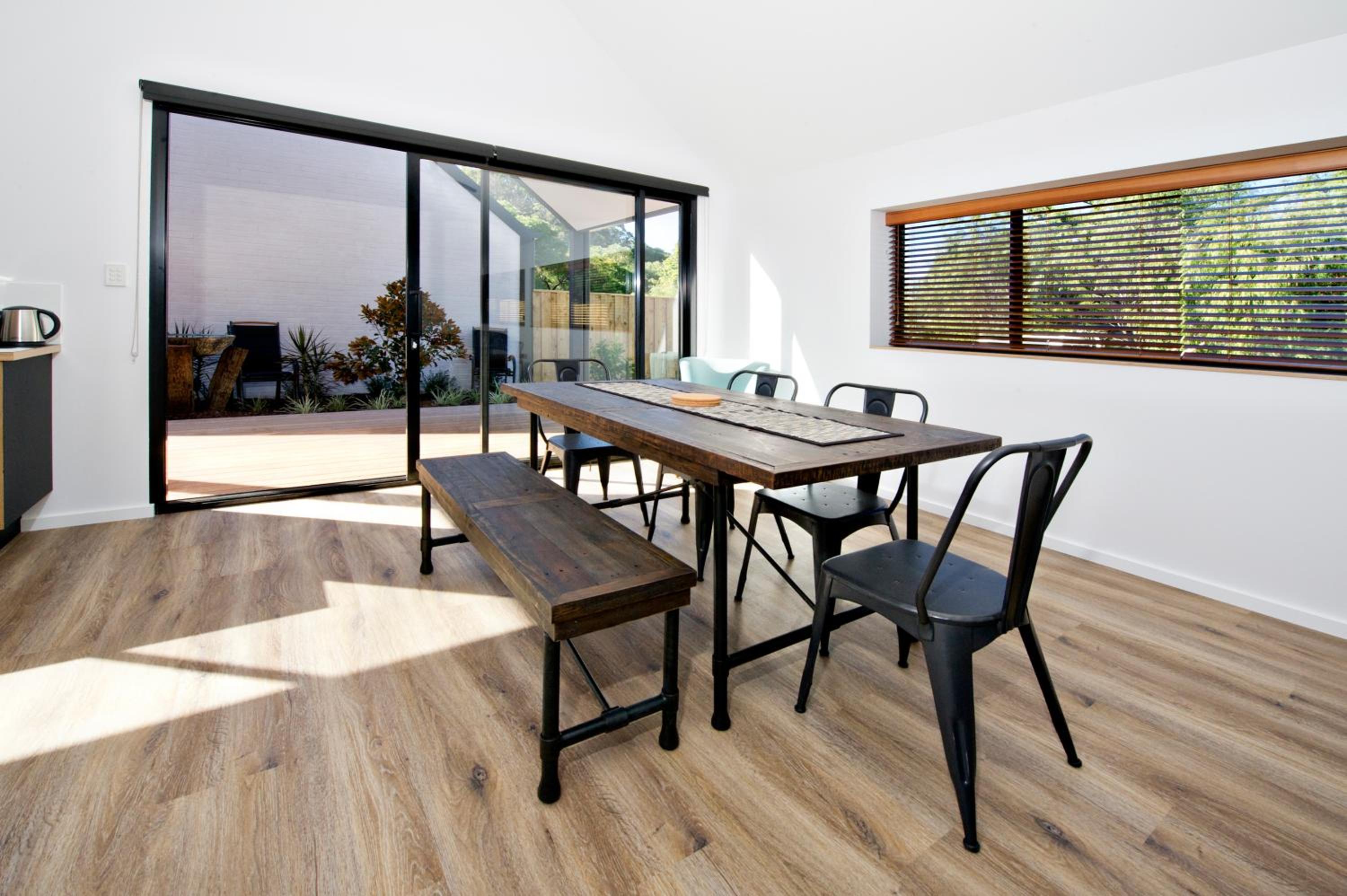 Margaret River Bungalow-1-street - pet friendly