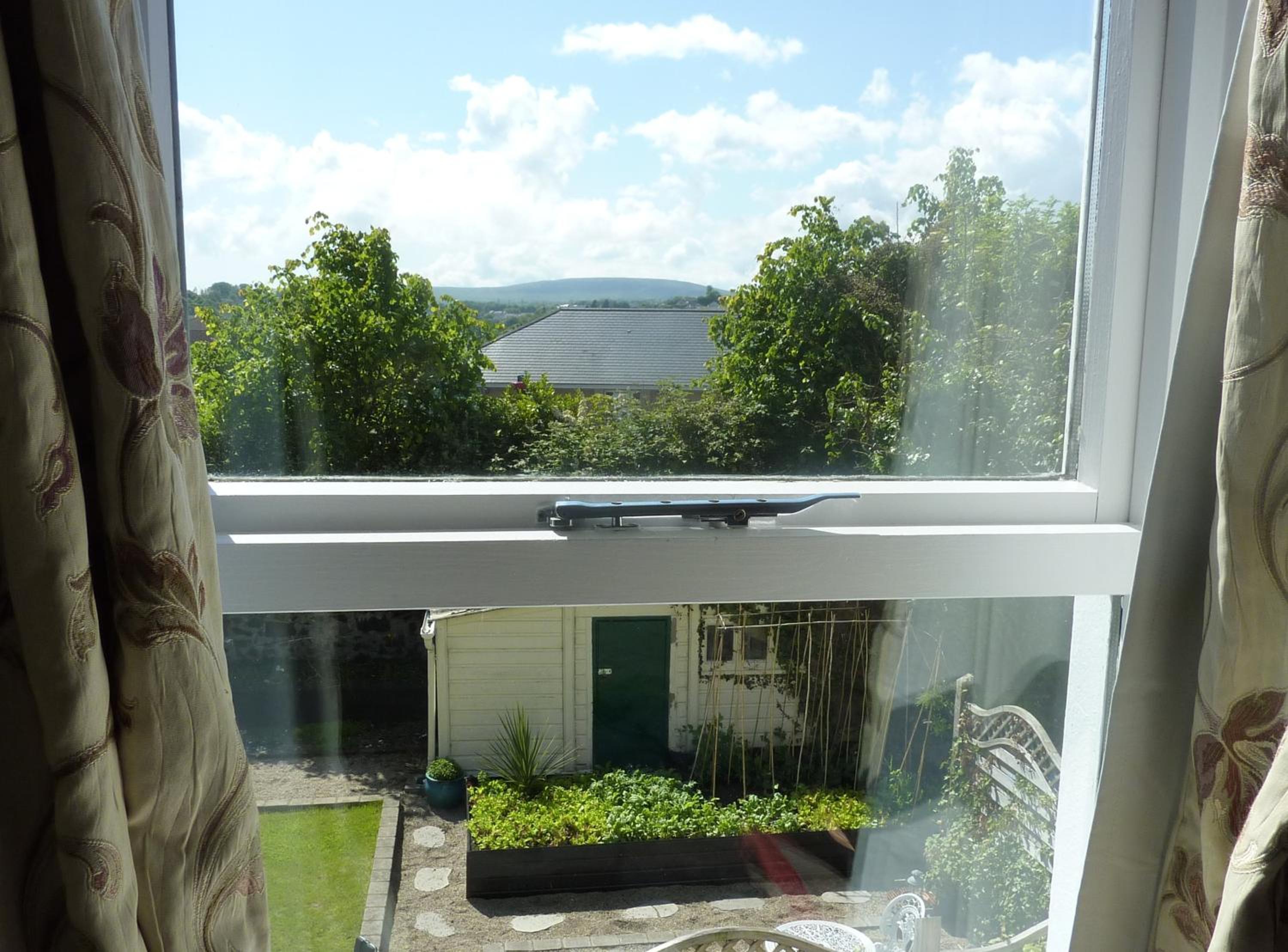 Derrin Guest House