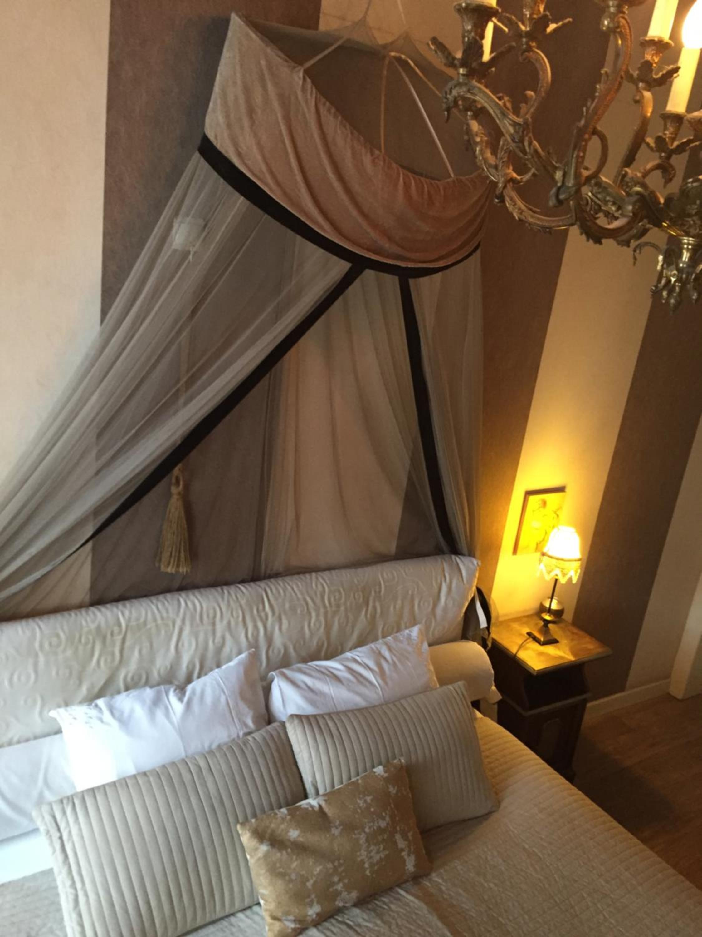 B&B Con Ampère
