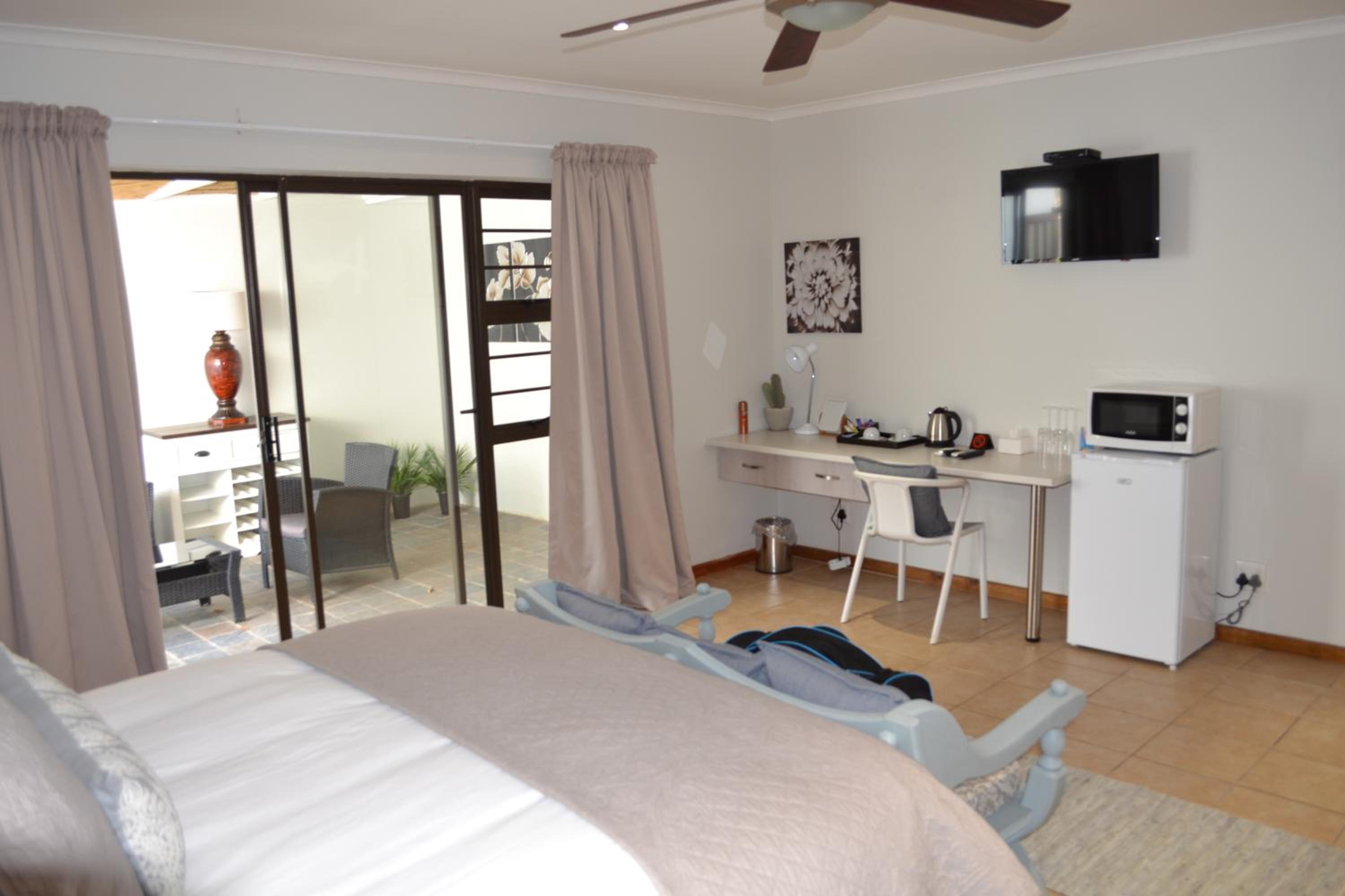 Fish Eagle Manor