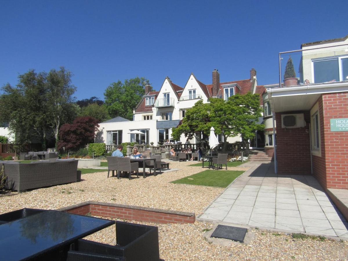outdoor BBQ area