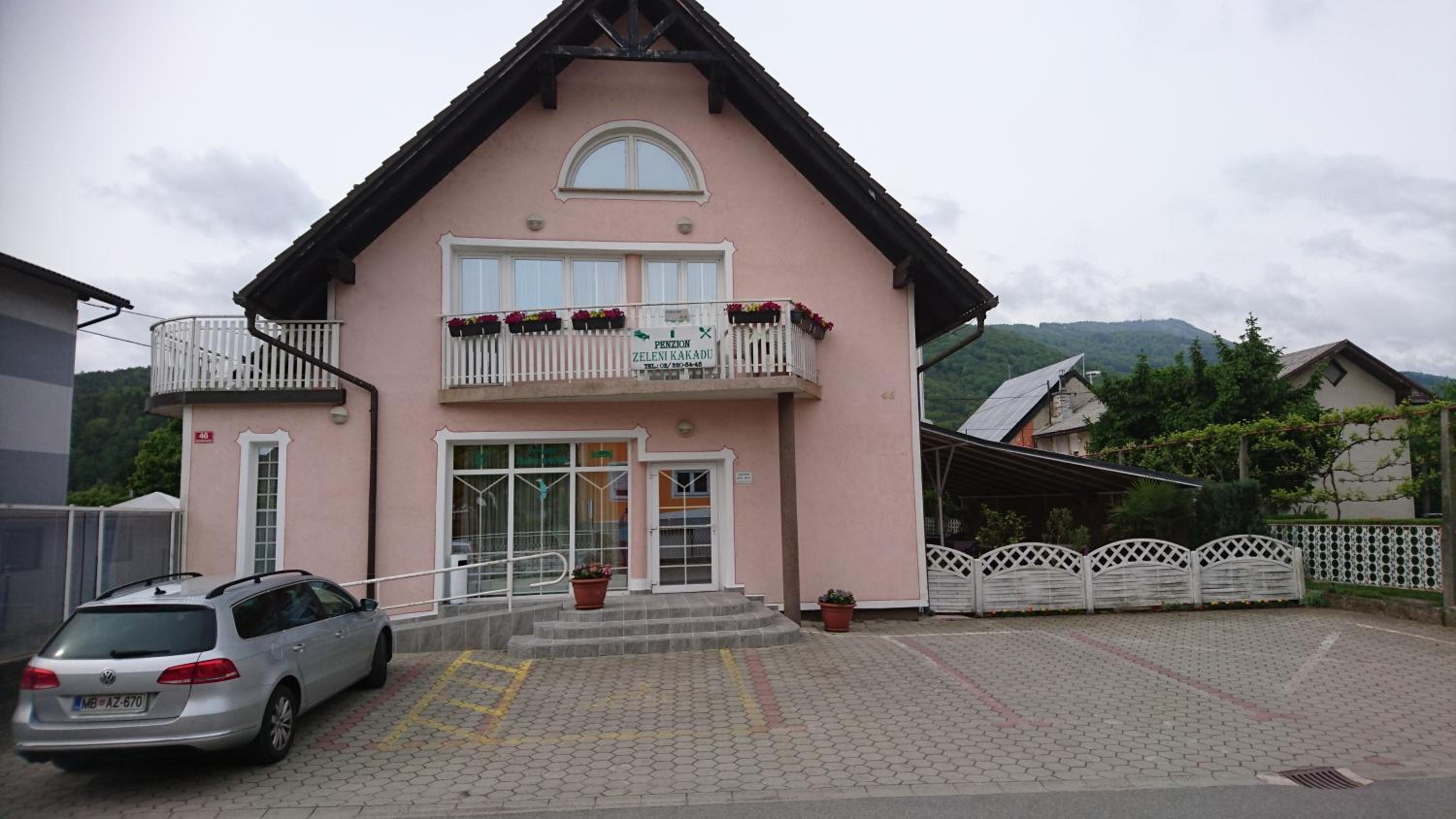 Photo 18