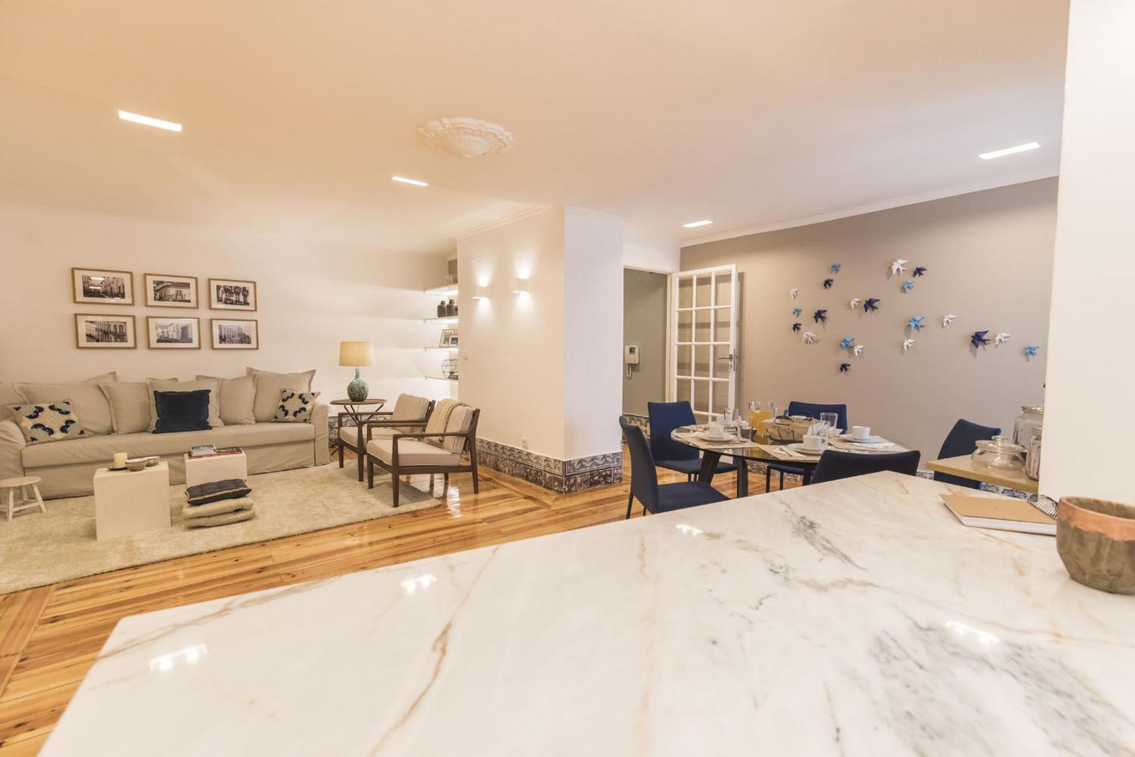 Downtown Magnificent Flat by LovelyStay view 5
