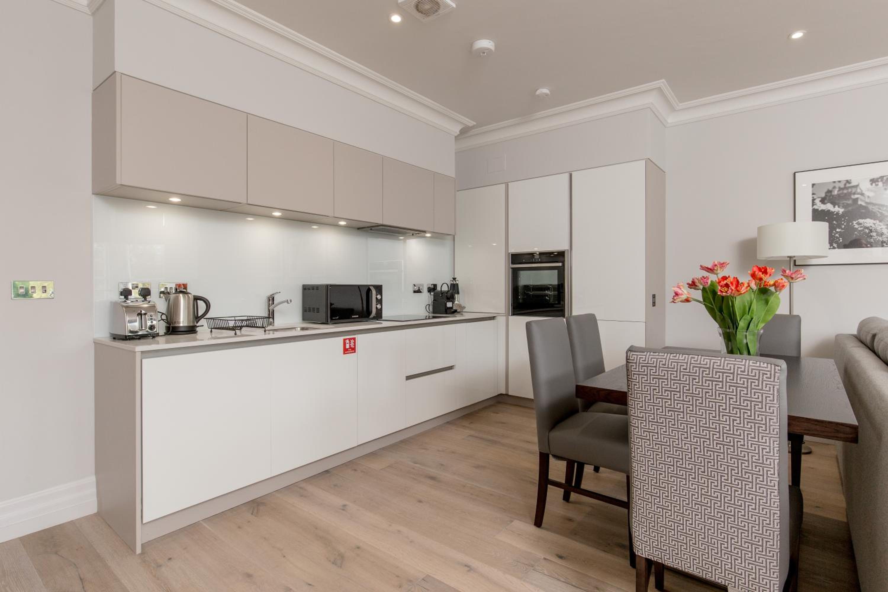 Destiny Scotland - Chisholm Hunter Suites