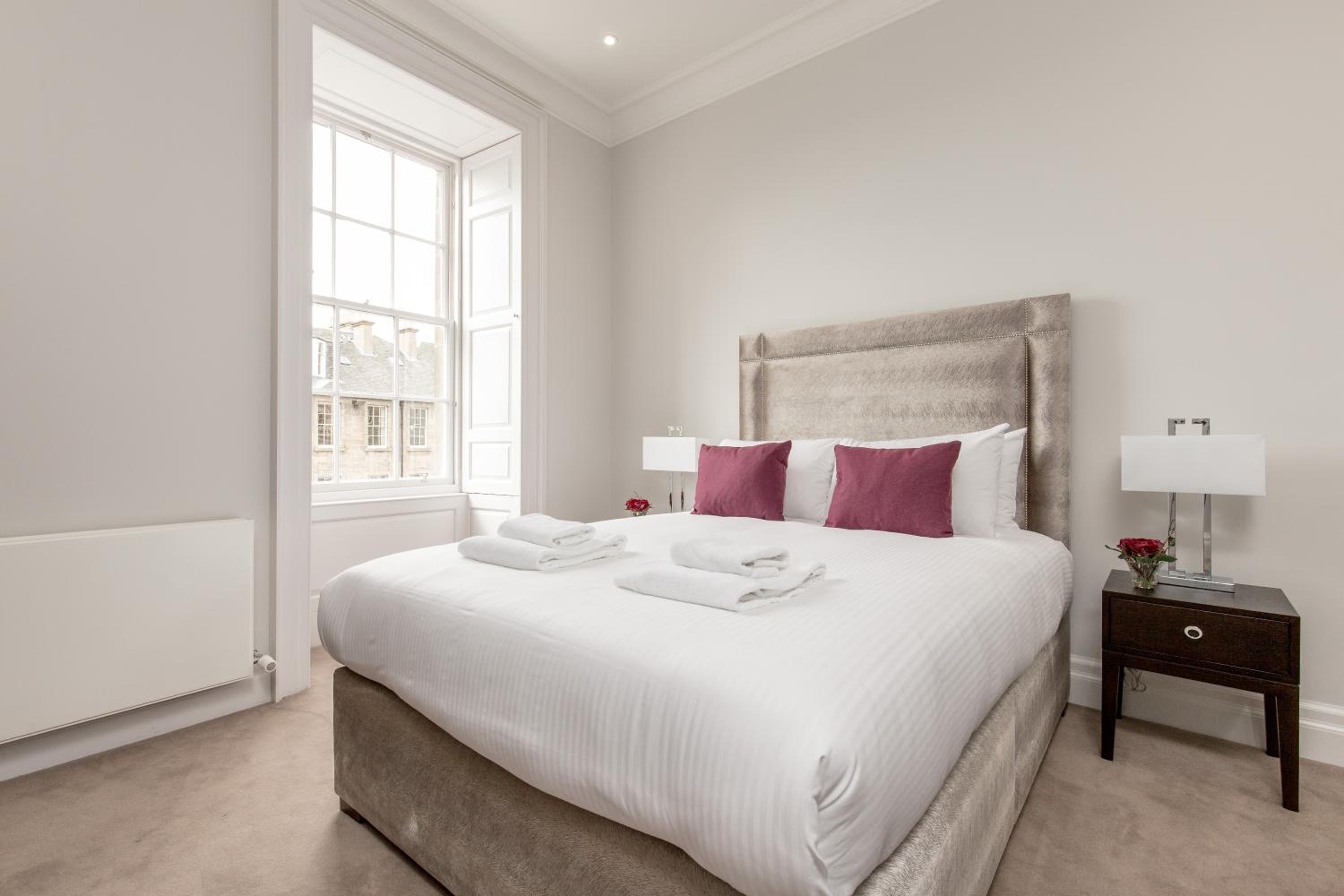 Destiny Scotland - Chisholm Hunter Suites