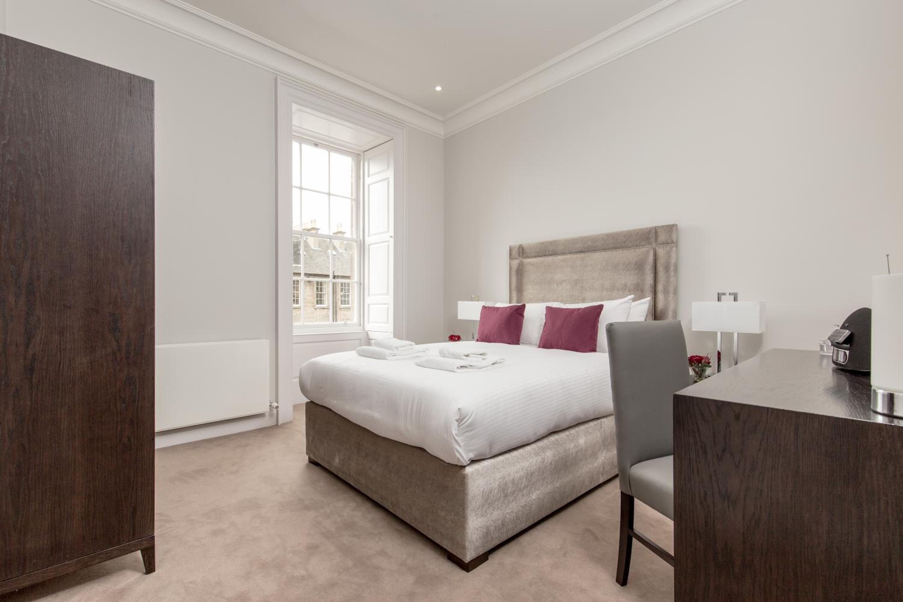 Destiny Scotland - Chisholm Hunter Suites