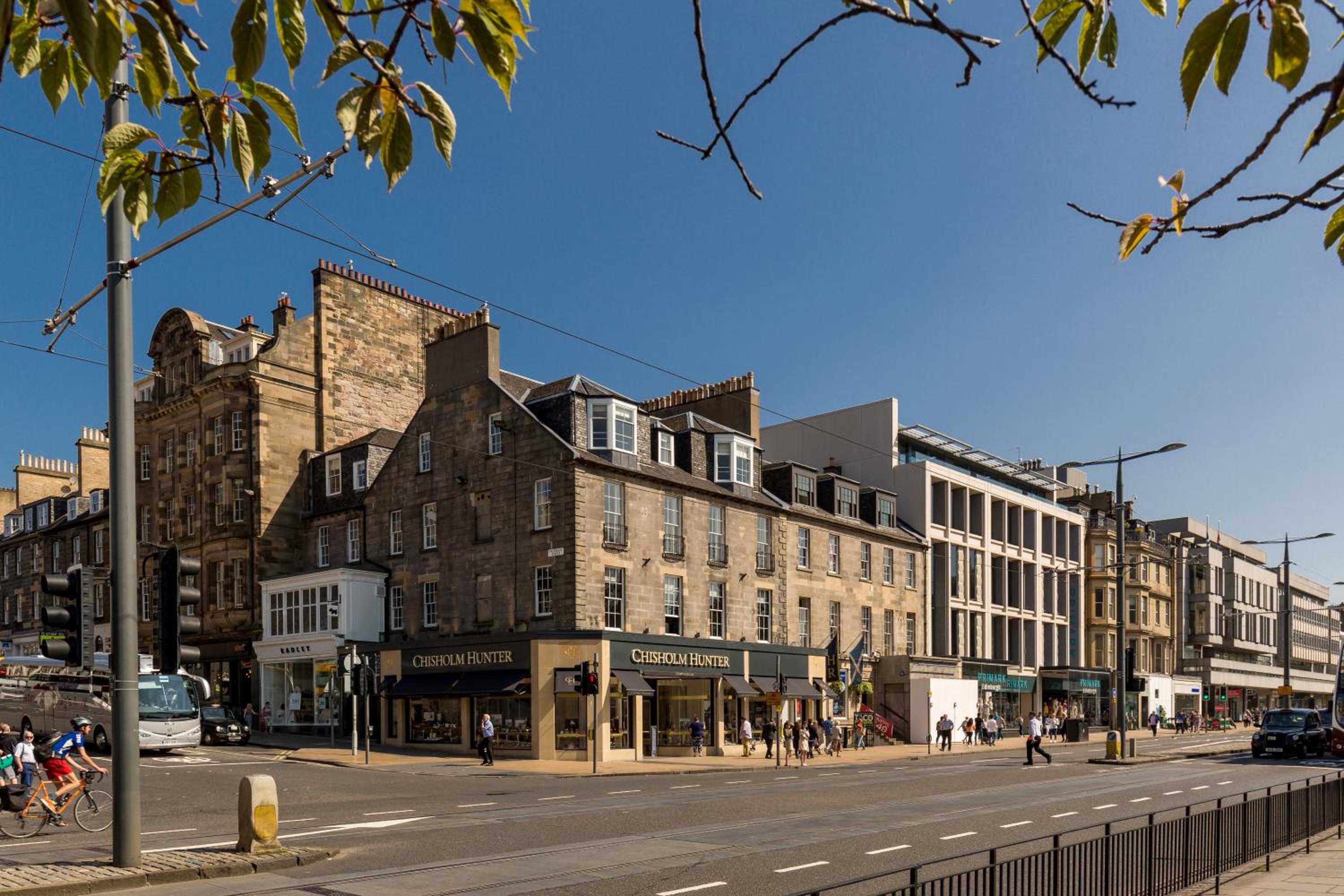 Destiny Scotland - Chisholm Hunter Suites