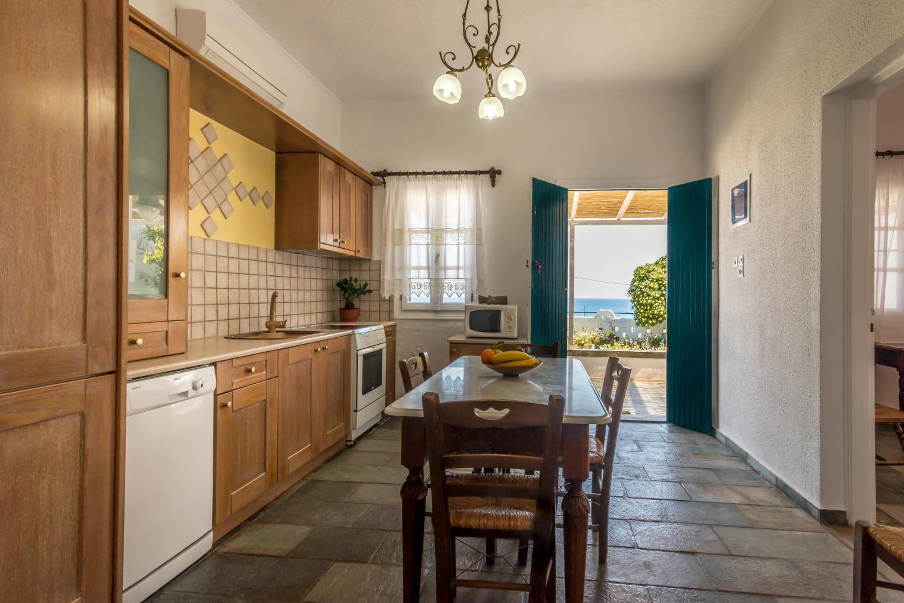 Mandrakia Bliss House