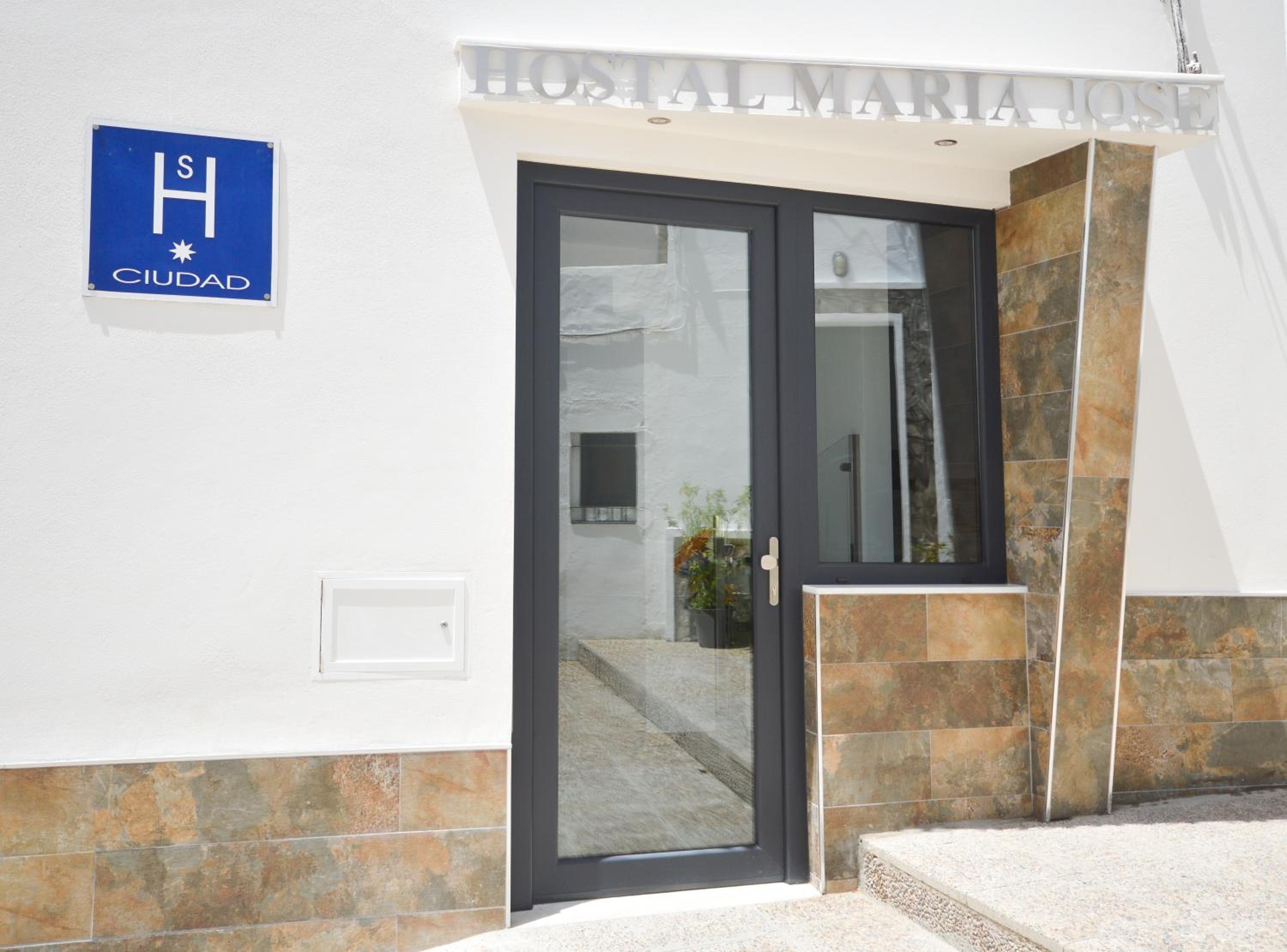 Hotel Hostal Maria Jose - Image 1