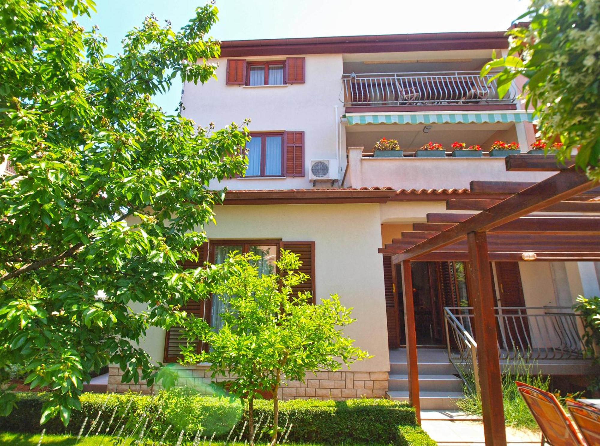 Apartments Mira 1293