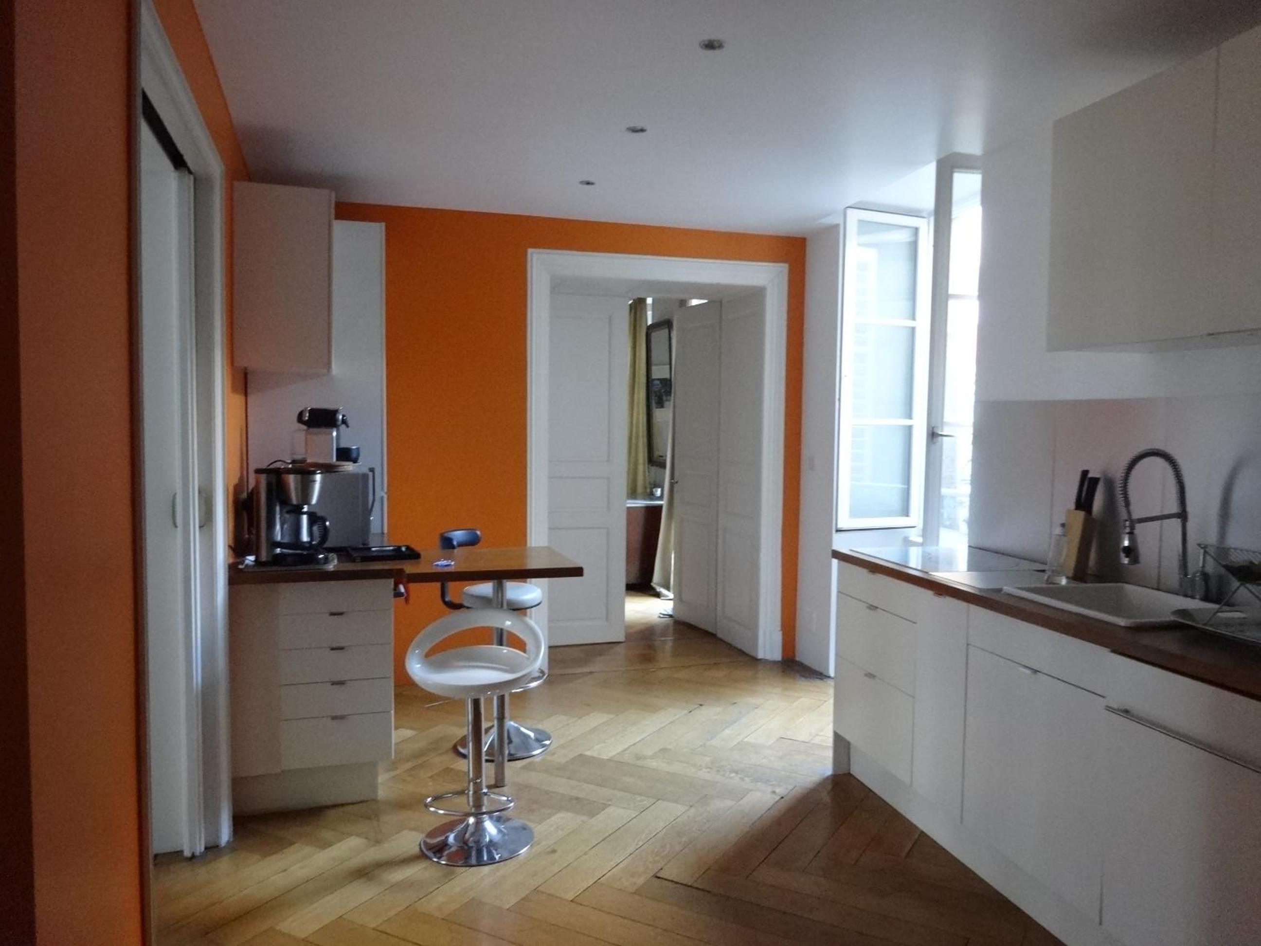 Les Serruriers - Appartement Spacieux avec Terrasse & Parking view 4