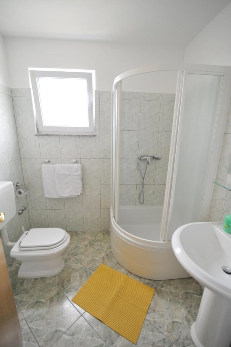 Photo 47