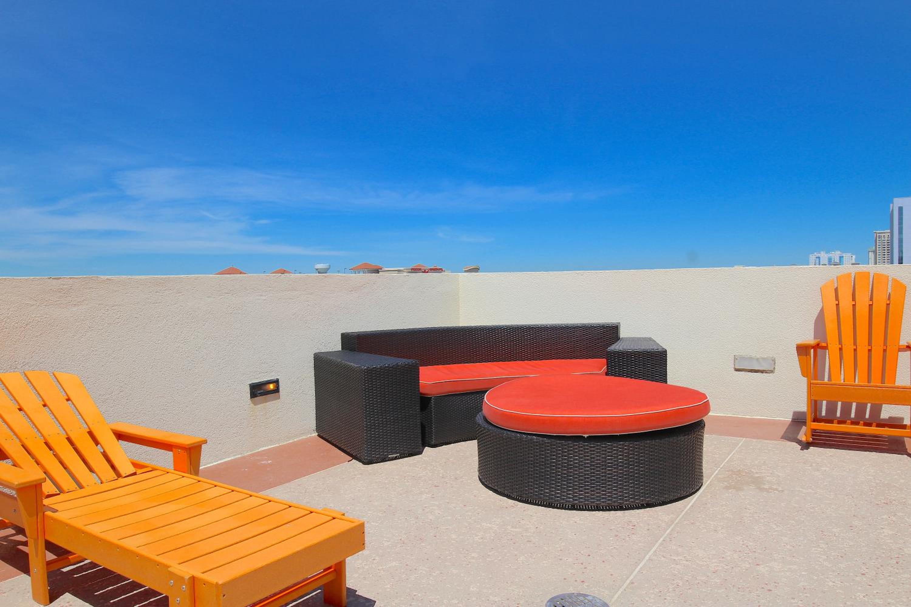 Ocean Sands Resort, Oceanfront, Virginia Beach by Vacatia