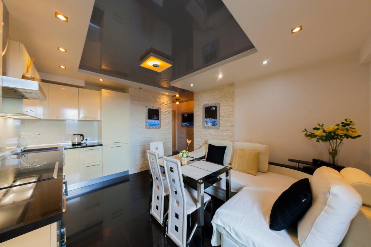 Prestige Hall Apartment view 3
