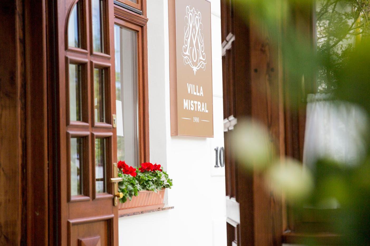 Villa Mistral