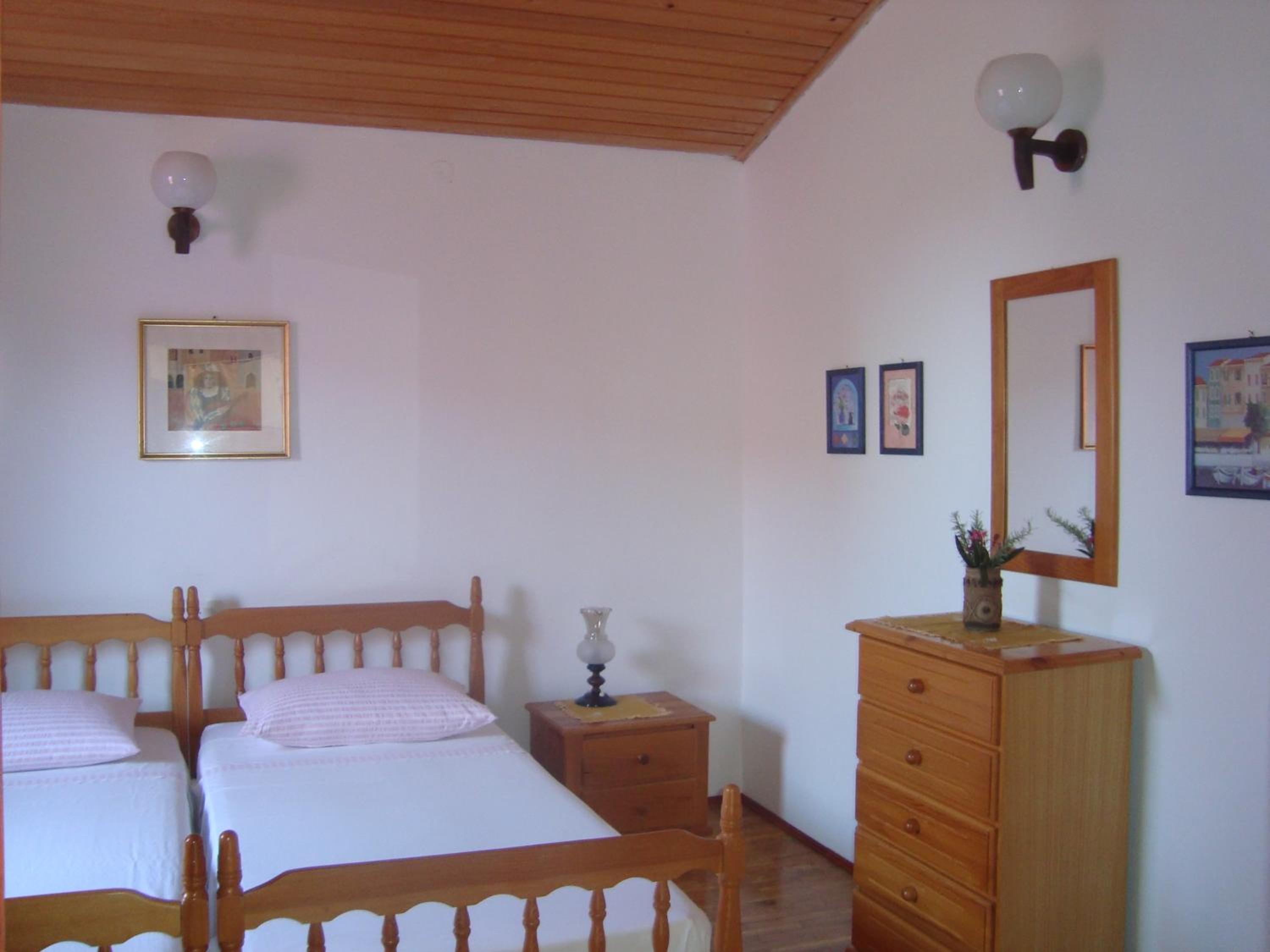 Apartments Lovor