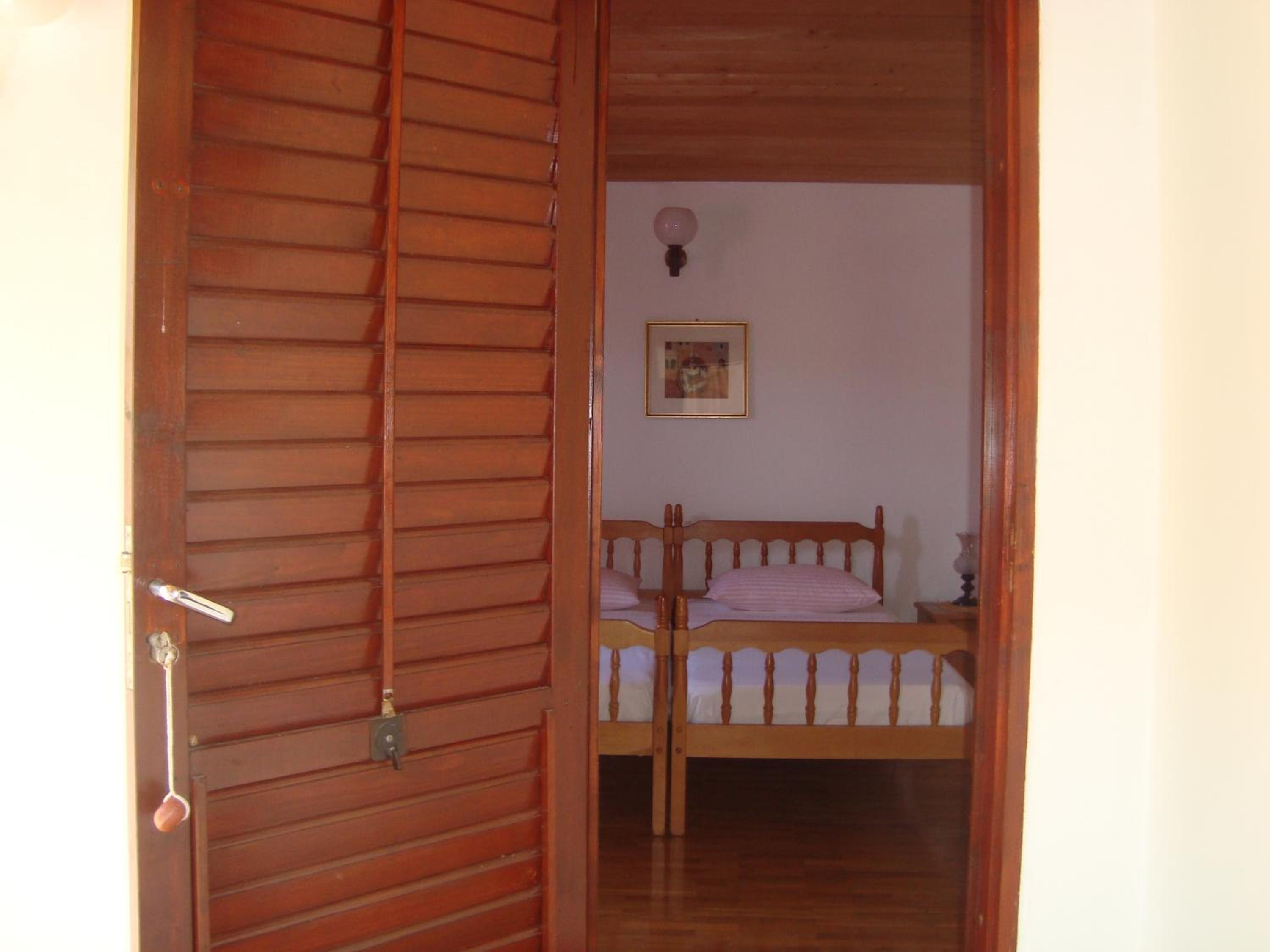 Apartments Lovor