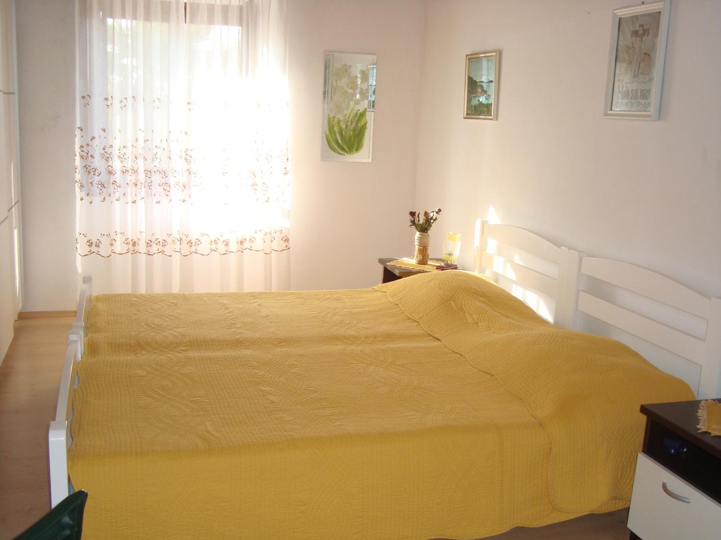 Apartments Lovor