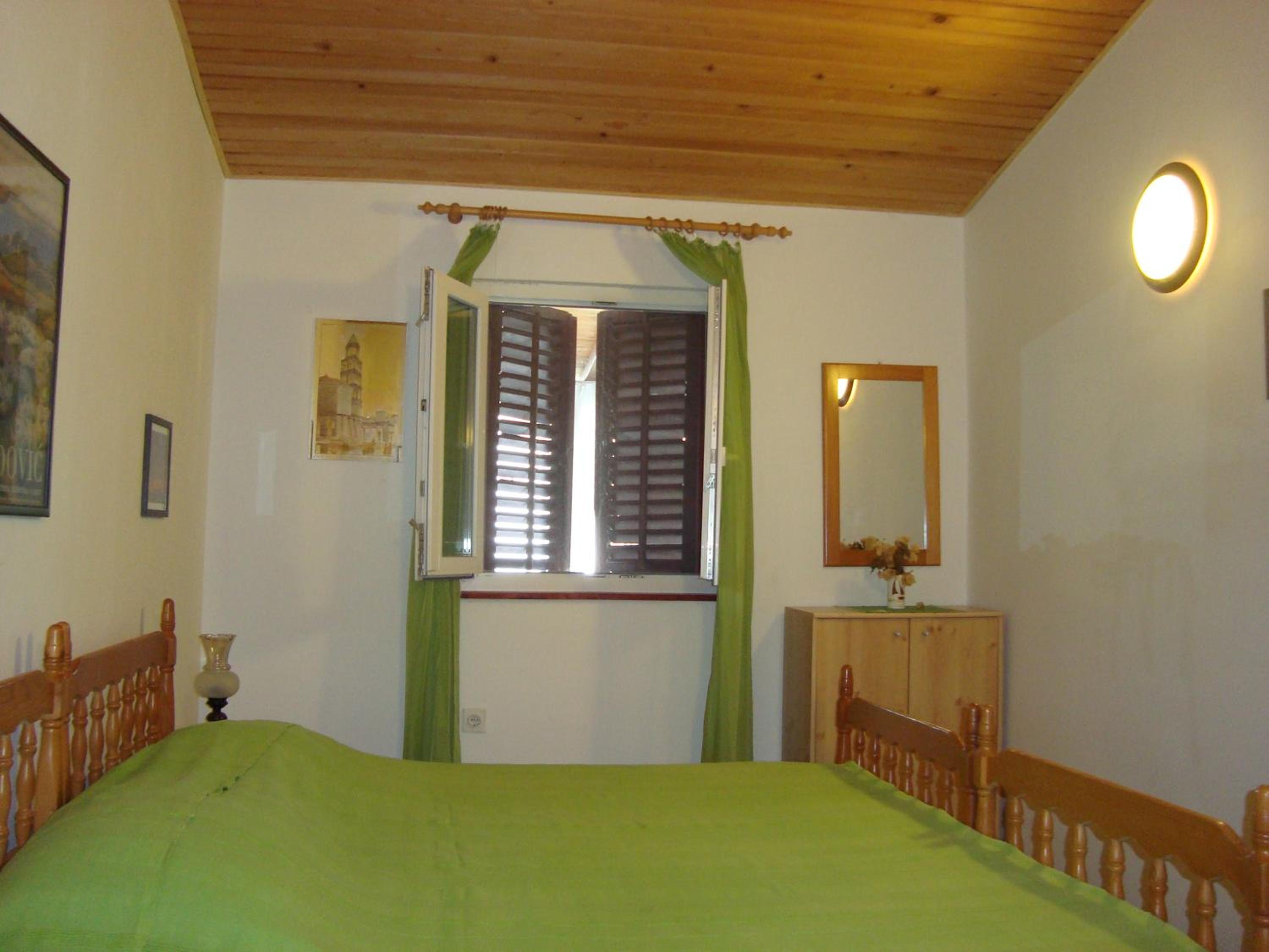 Apartments Lovor