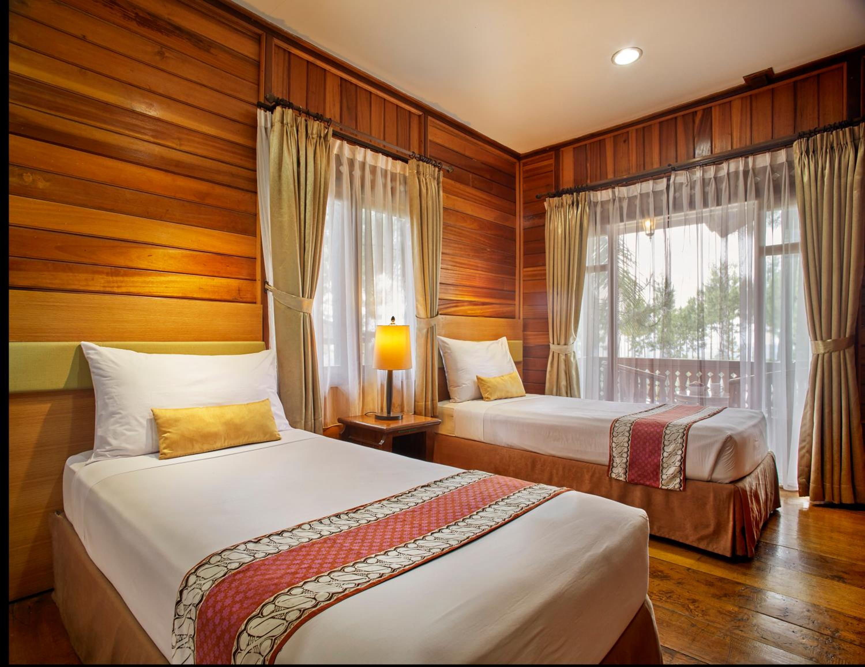 Jambuluwuk Convention Hall & Resort Puncak