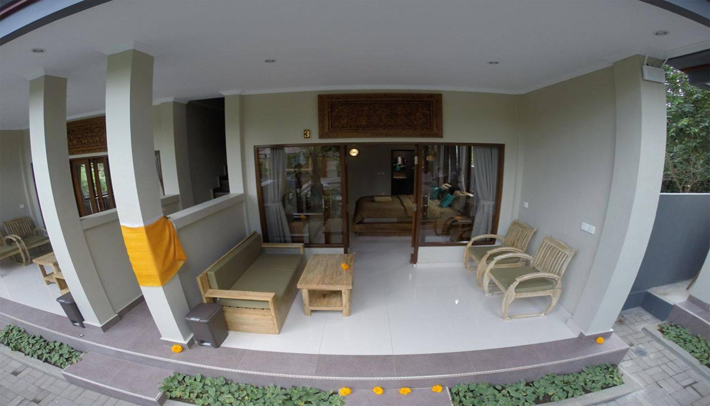 Lucky Family Cottage view 5