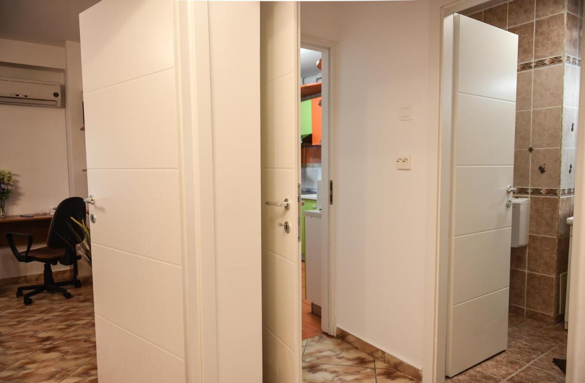 Chic Apartment Near City Center view 4