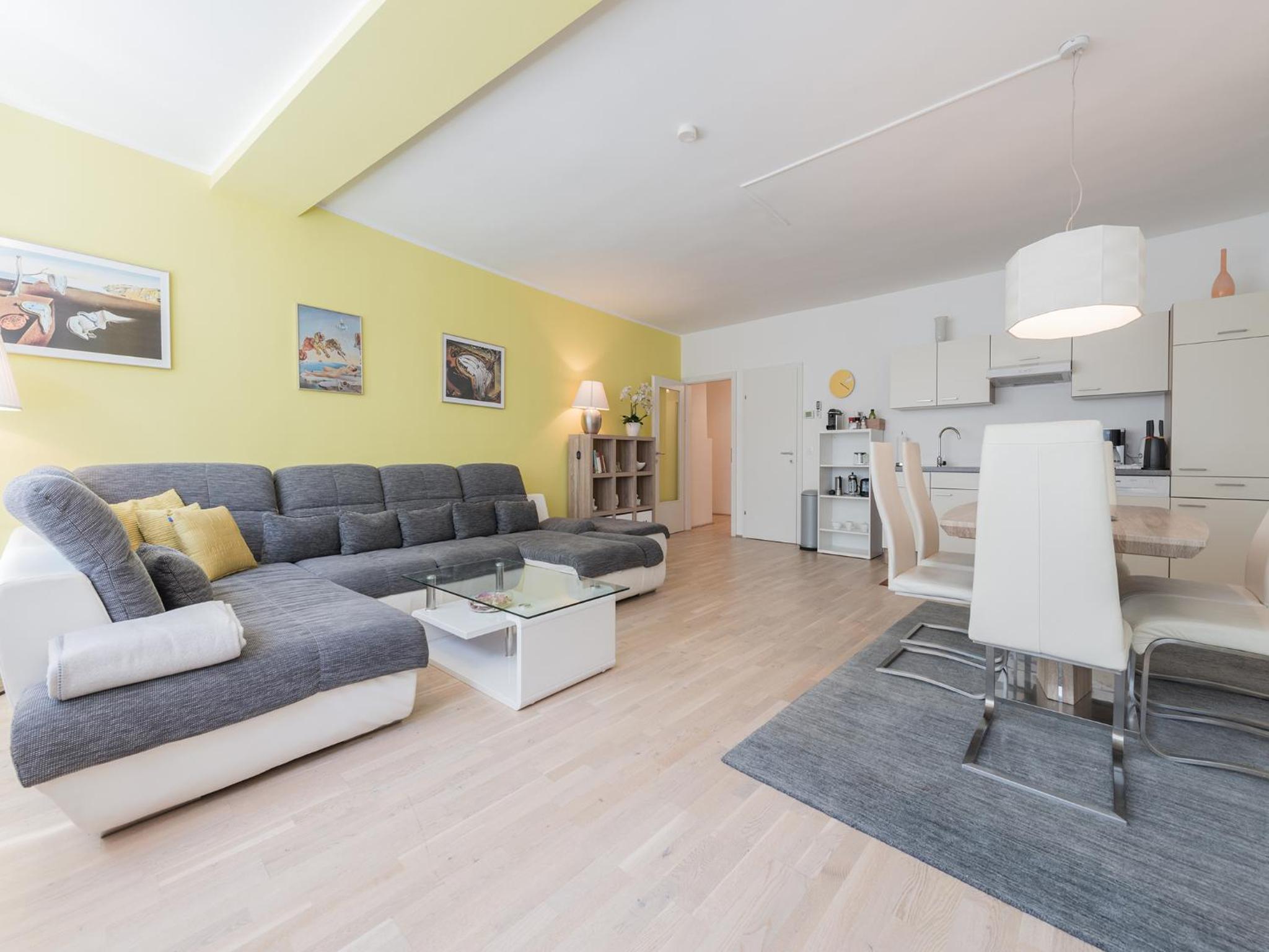 Christian Apartments Oper - contactless check in