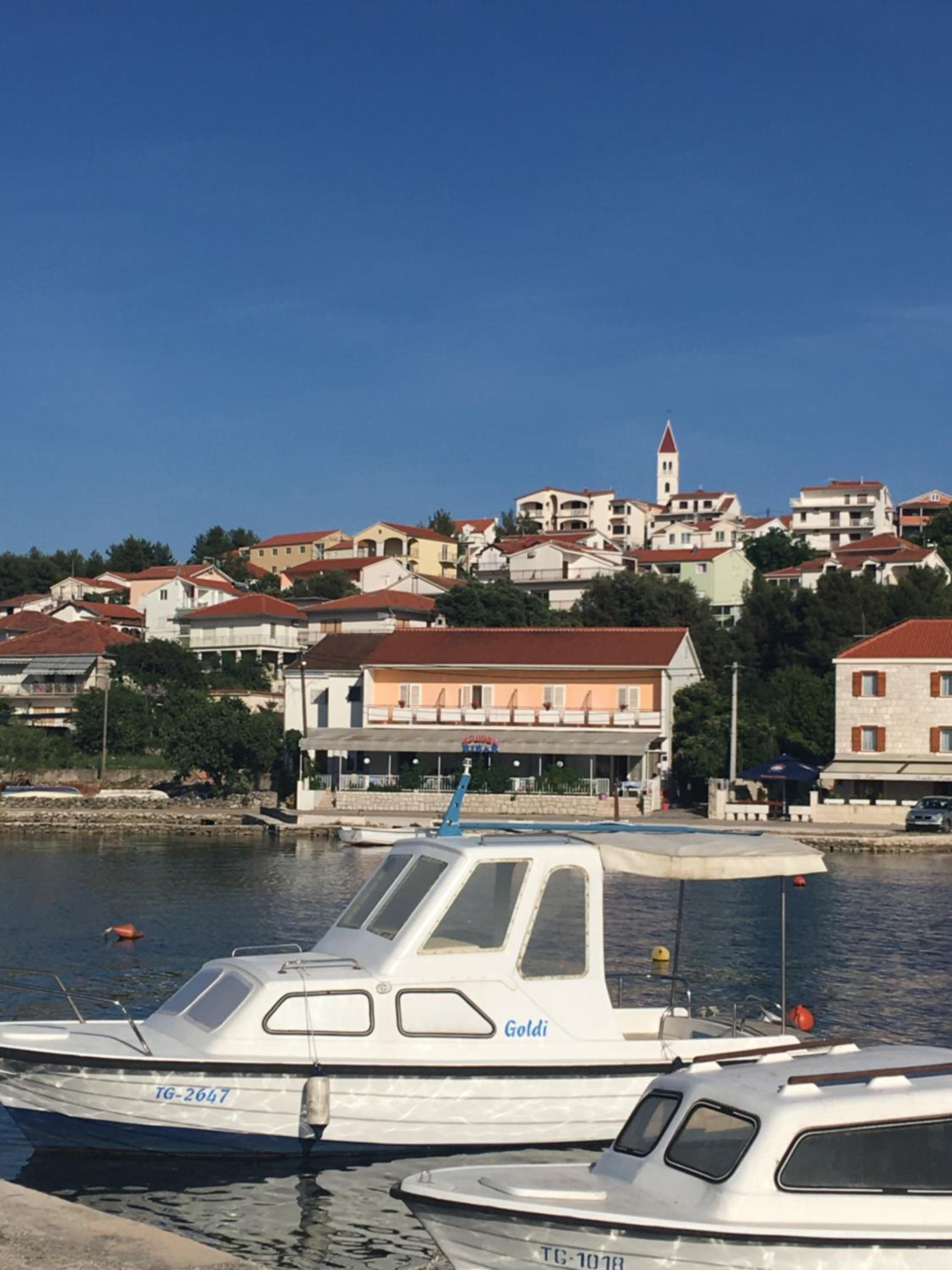 Villa Iris Apartments