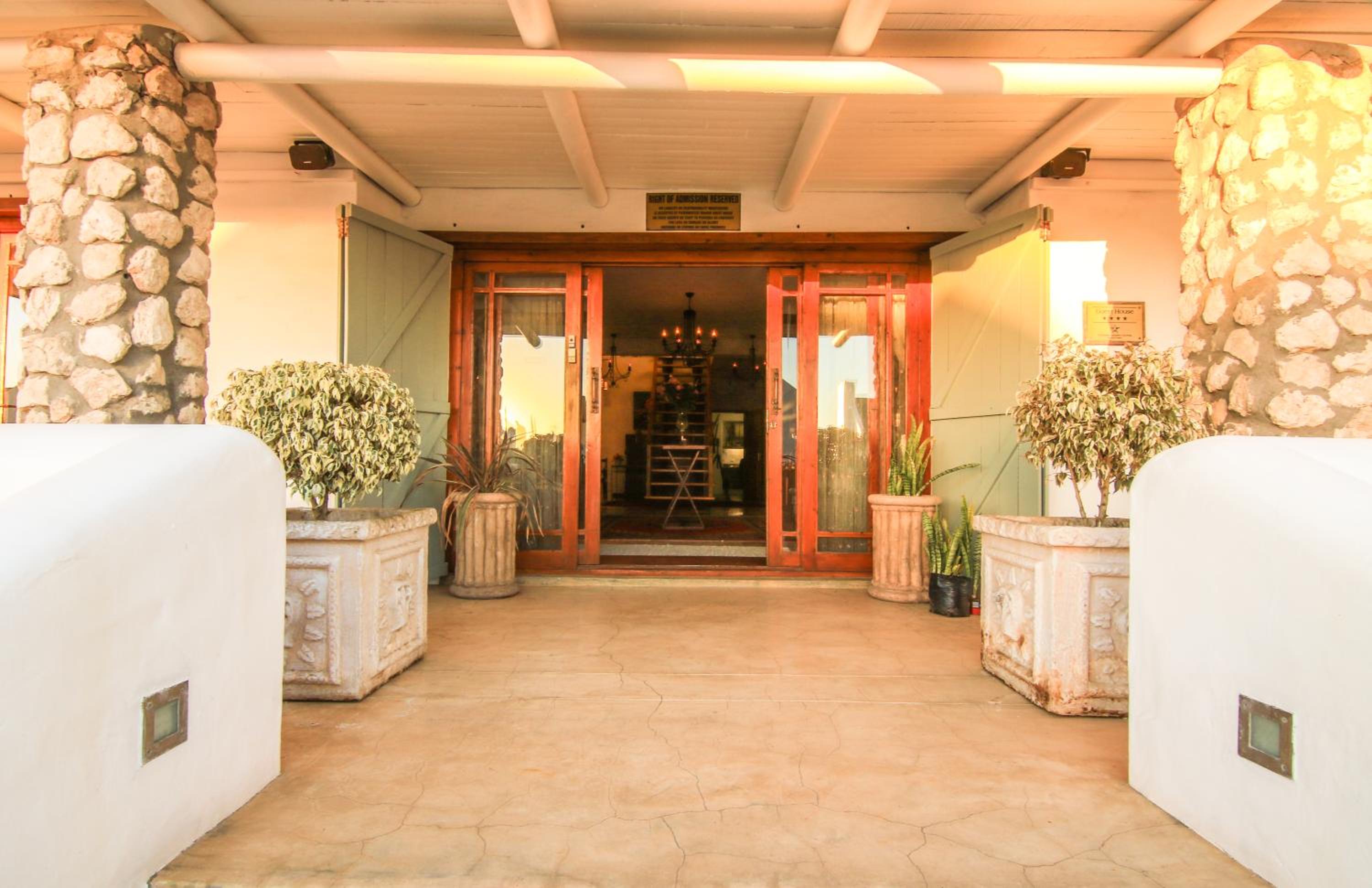 Paternoster Manor