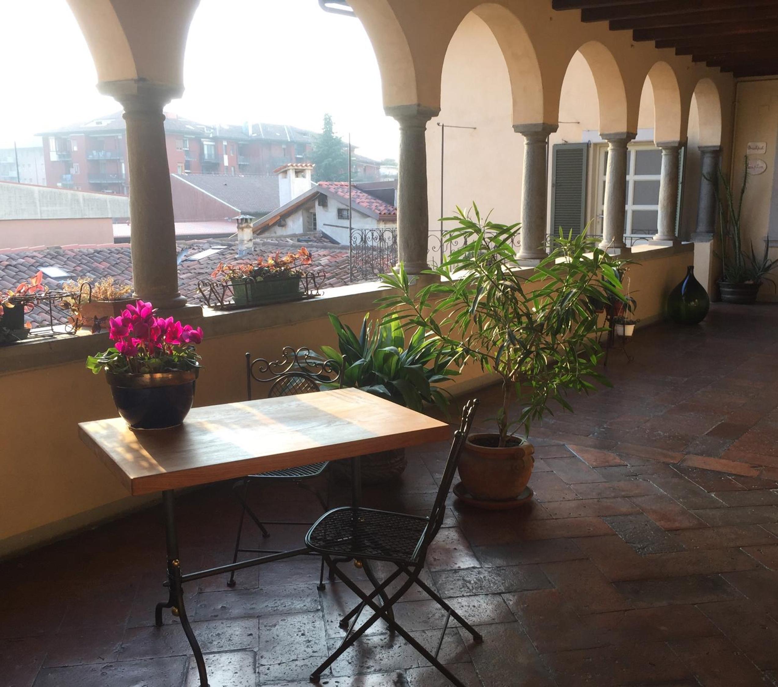 Angolo Del Poeta view 4