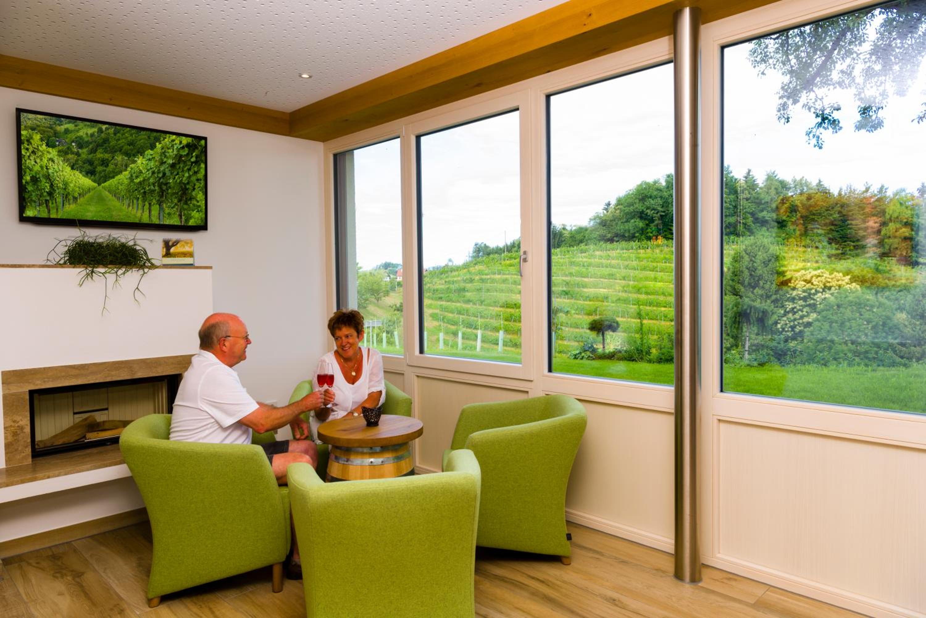 Weingut-Wohlfühlzimmer Adam-Lieleg