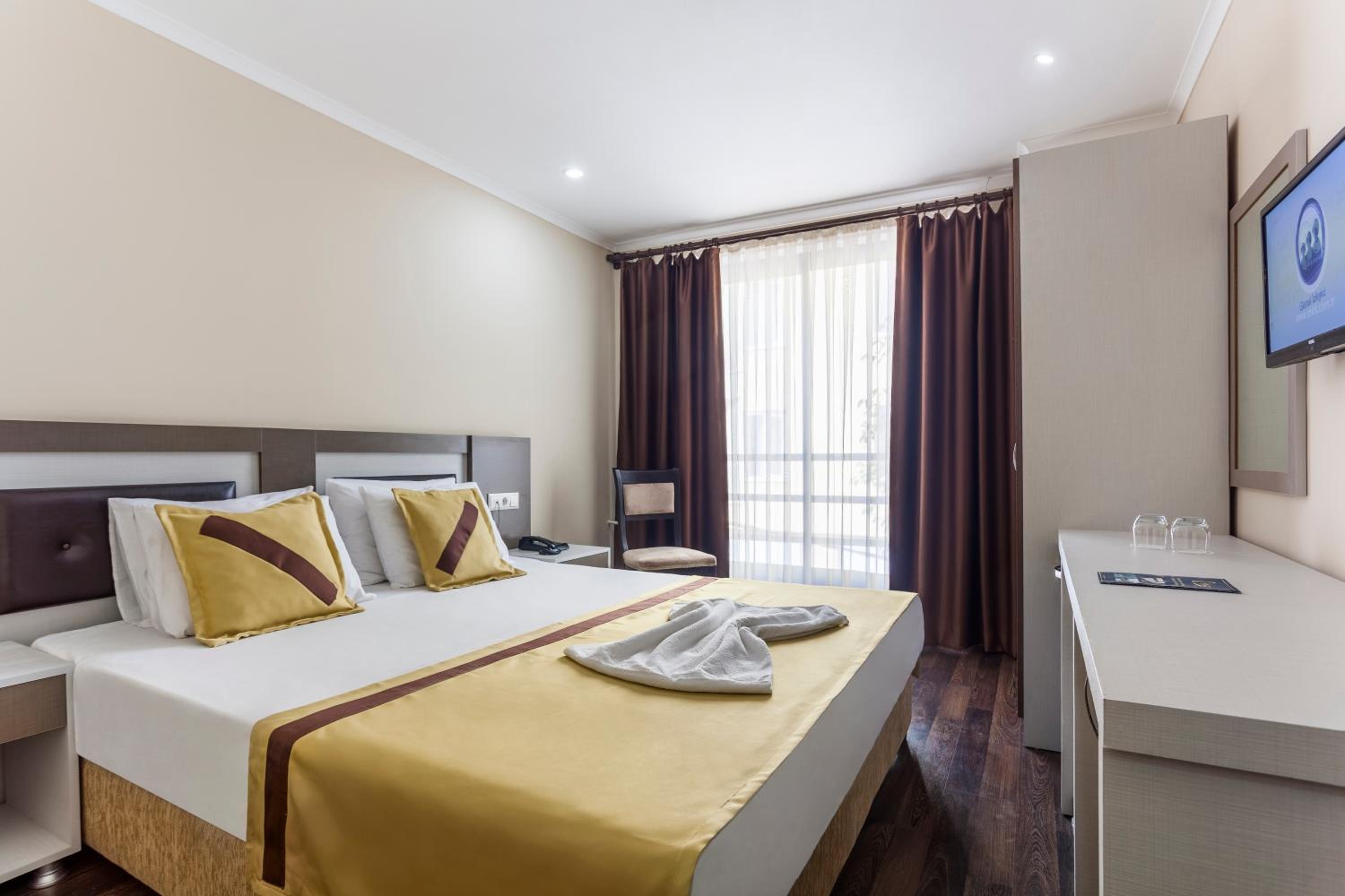 Ayhan Hotel - Image 25