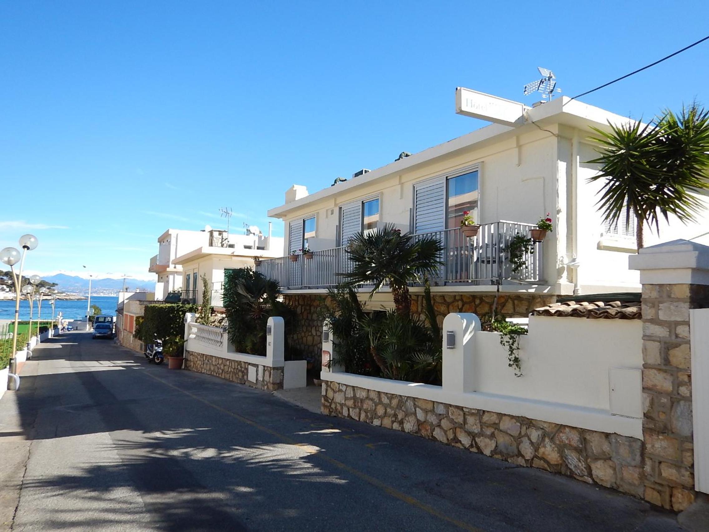 Hotel Miramar- Cap d'Antibes - La Garoupe plage - Image 1