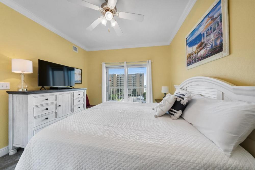 Crystal Tower 402 by Youngs Suncoast
