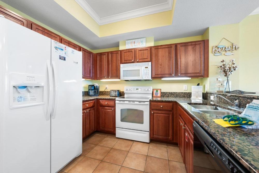 Crystal Tower 402 by Youngs Suncoast
